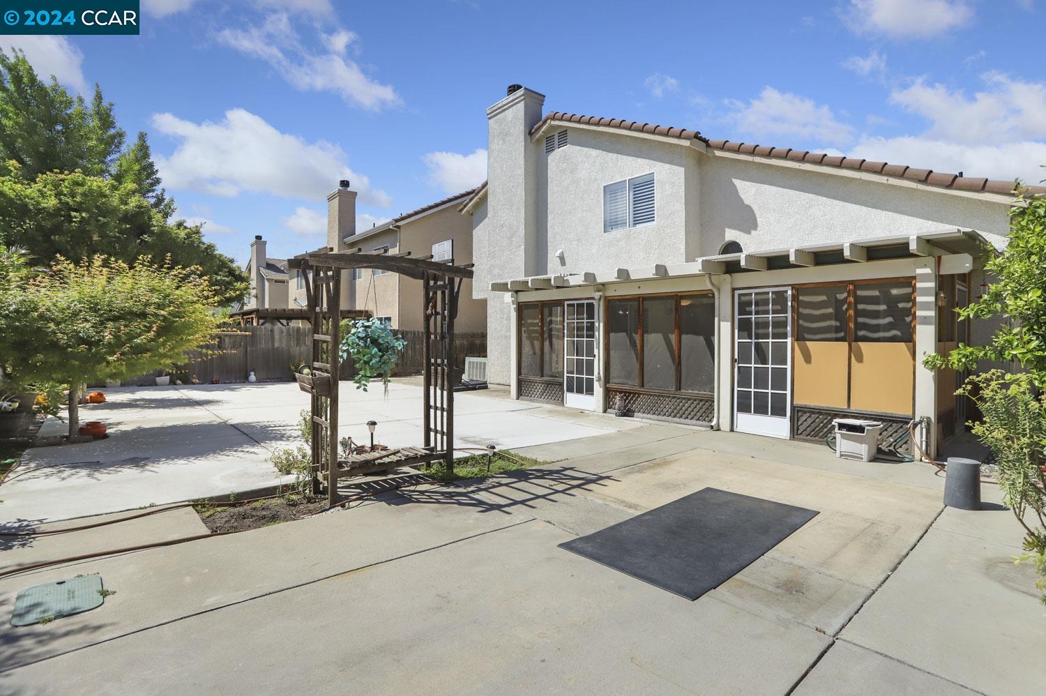 2513 Eagle Rock Cir