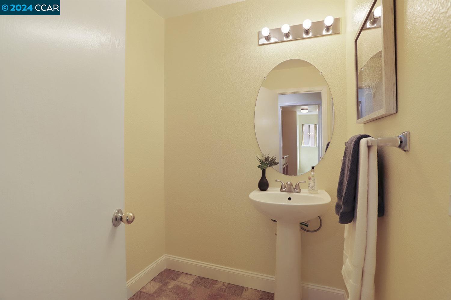 2513 Eagle Rock Cir