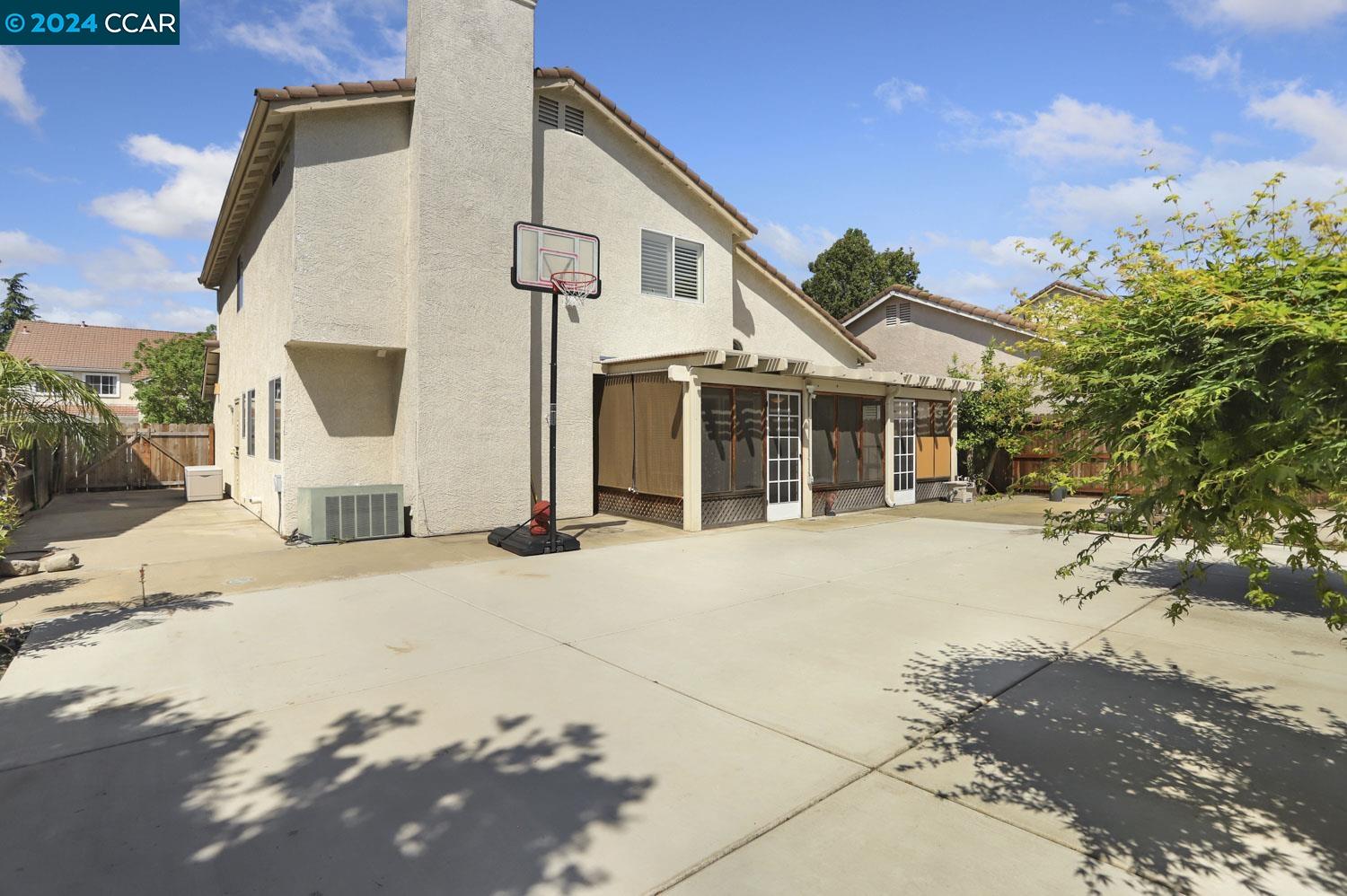 2513 Eagle Rock Cir