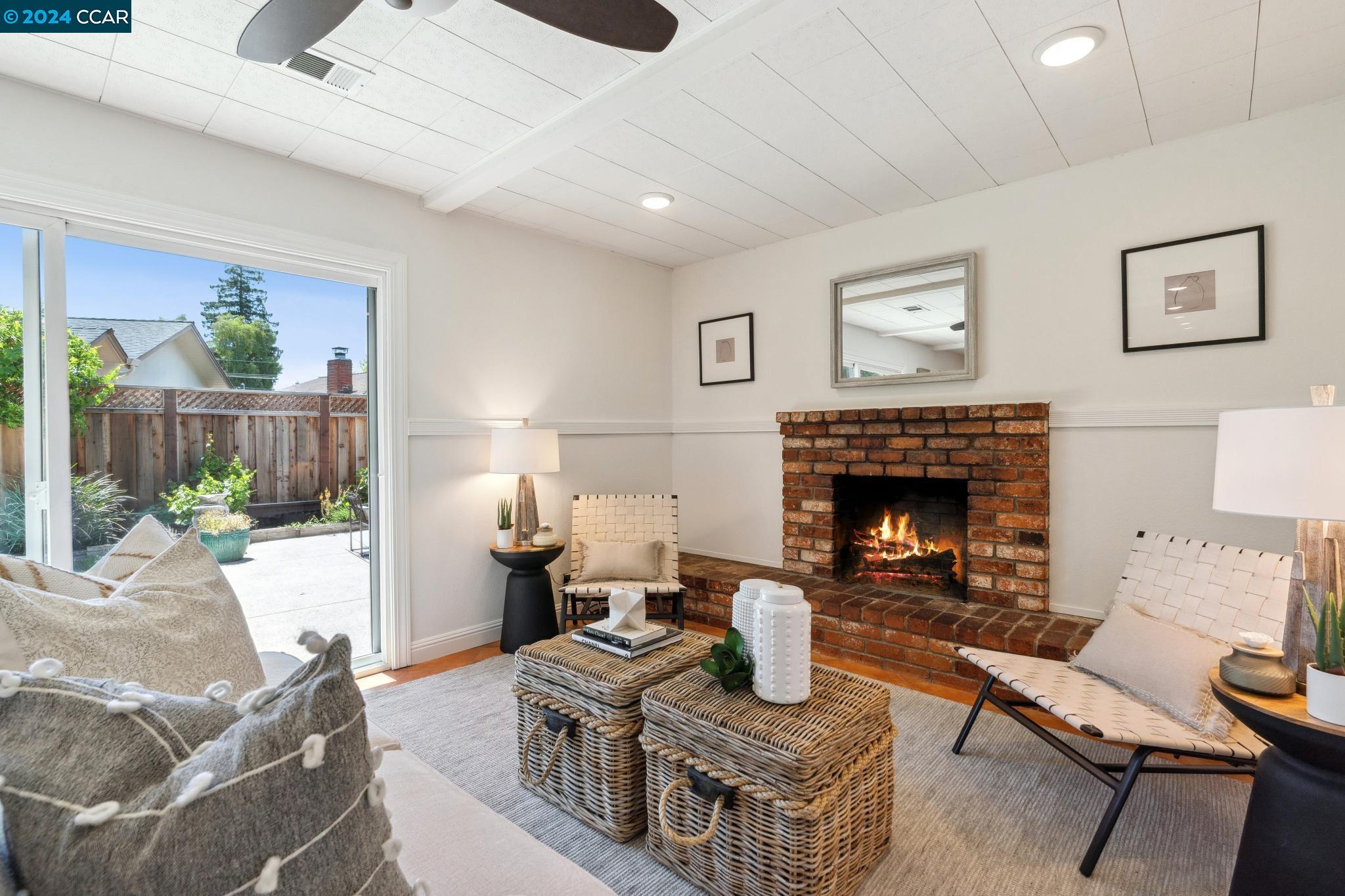 828 Ryan Ct