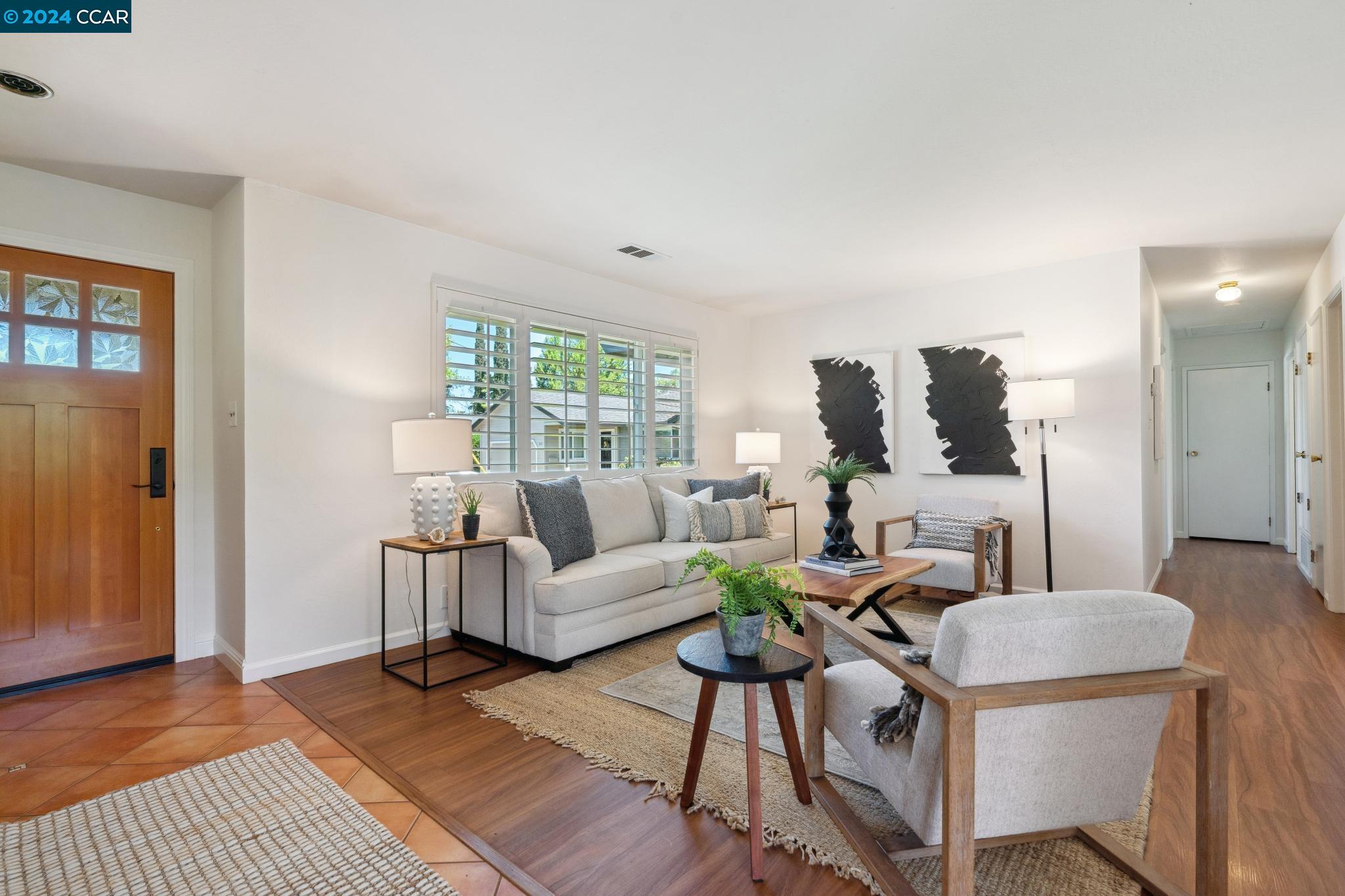 828 Ryan Ct