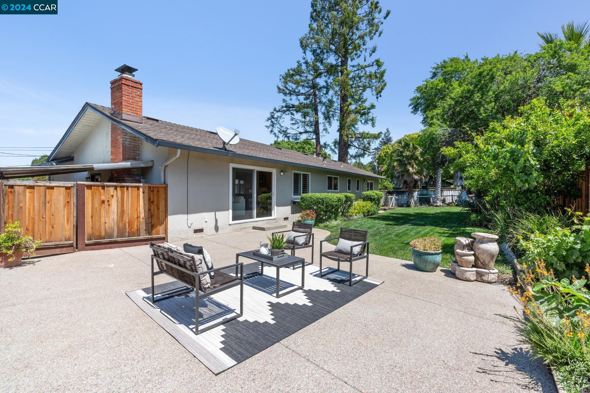 828 Ryan Ct