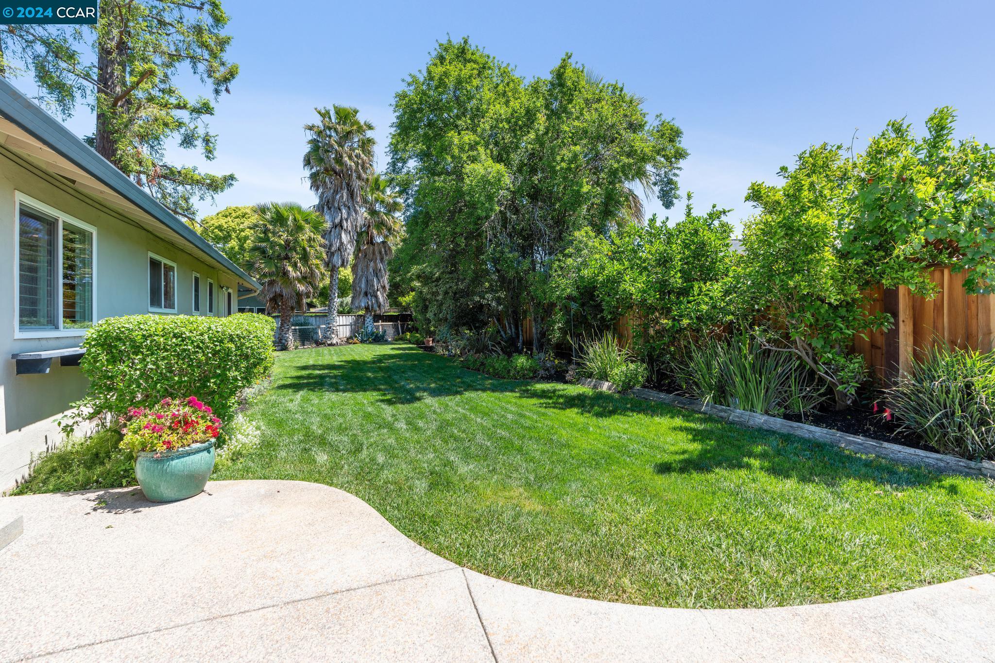 828 Ryan Ct