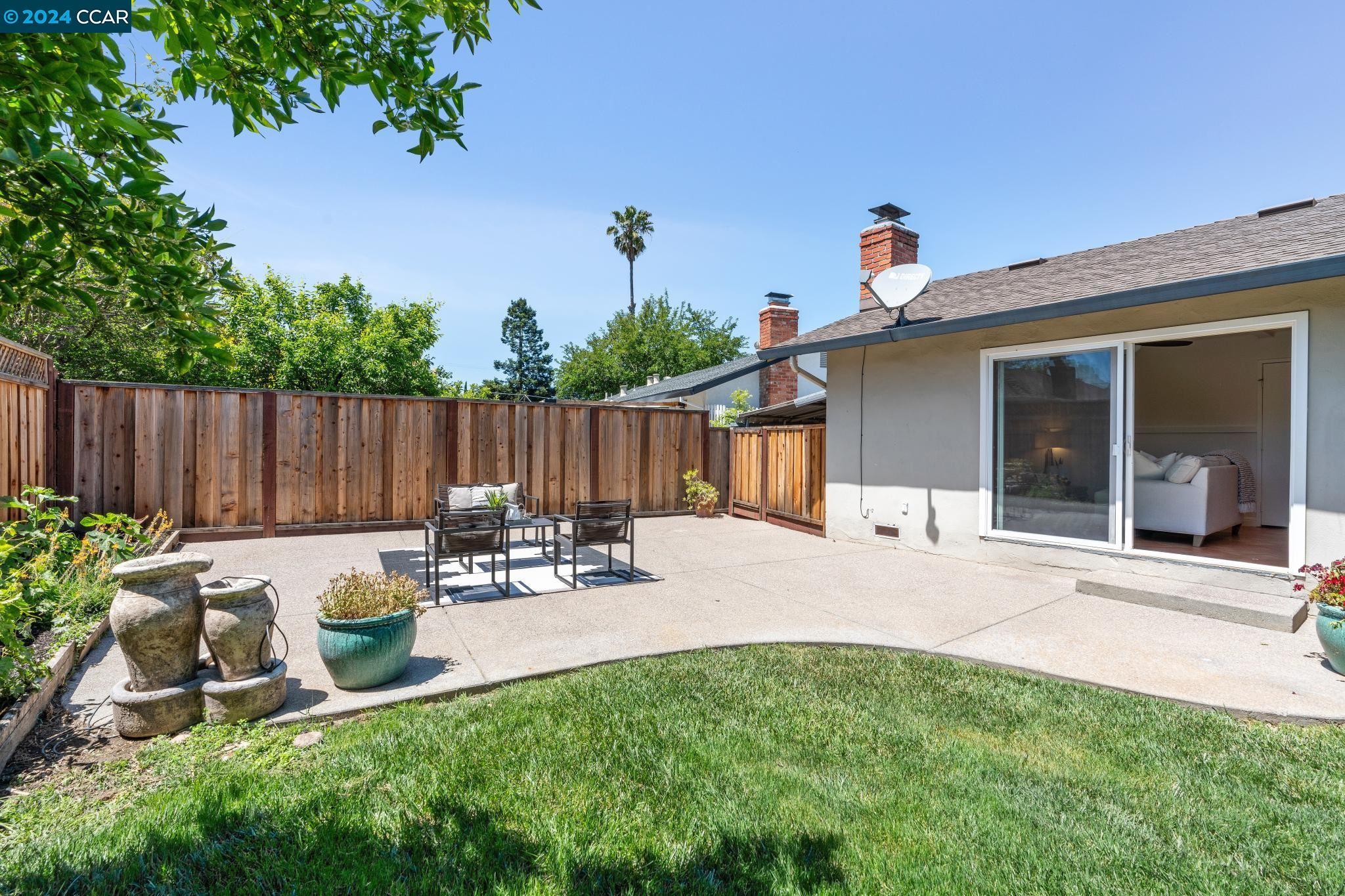 828 Ryan Ct