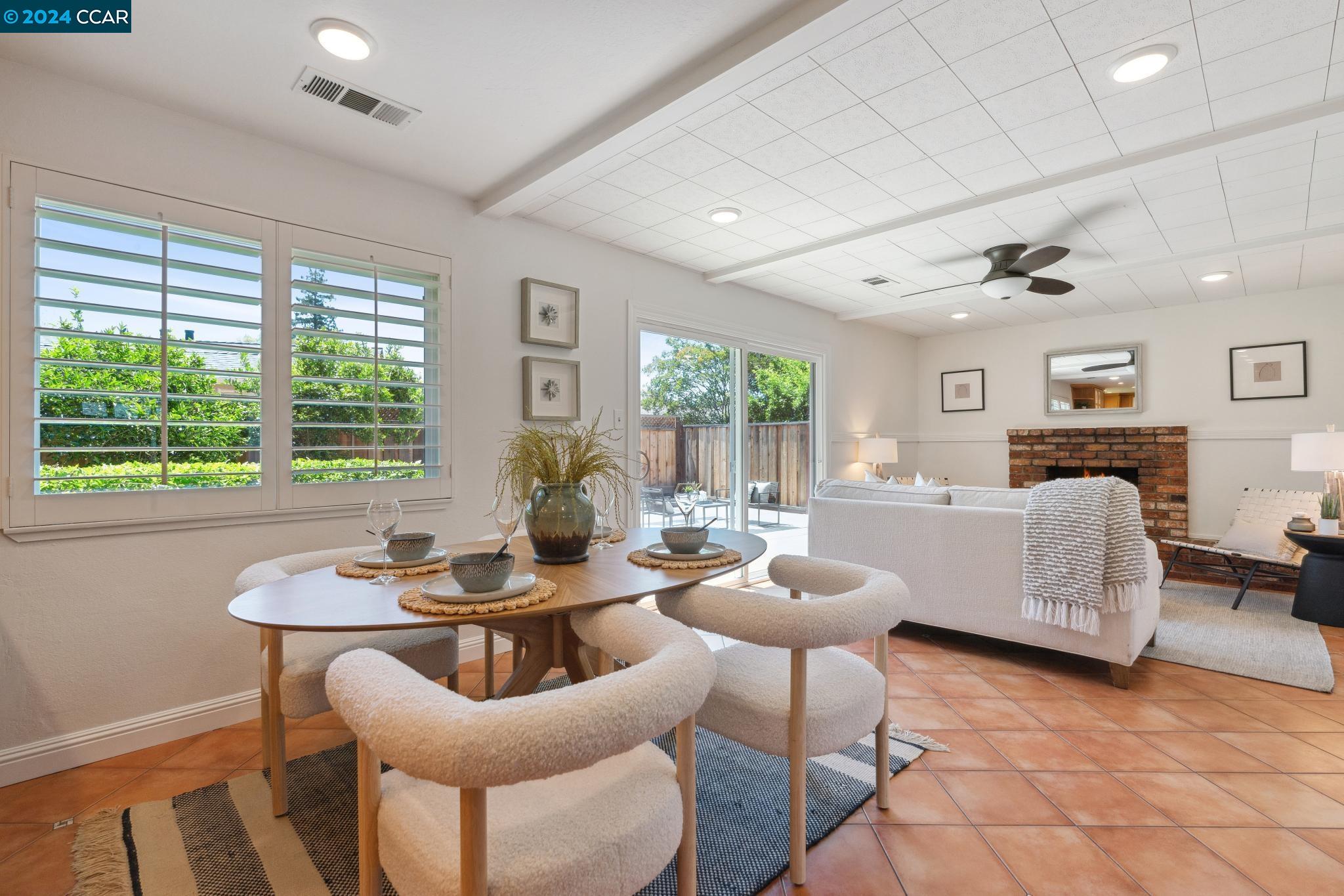 828 Ryan Ct