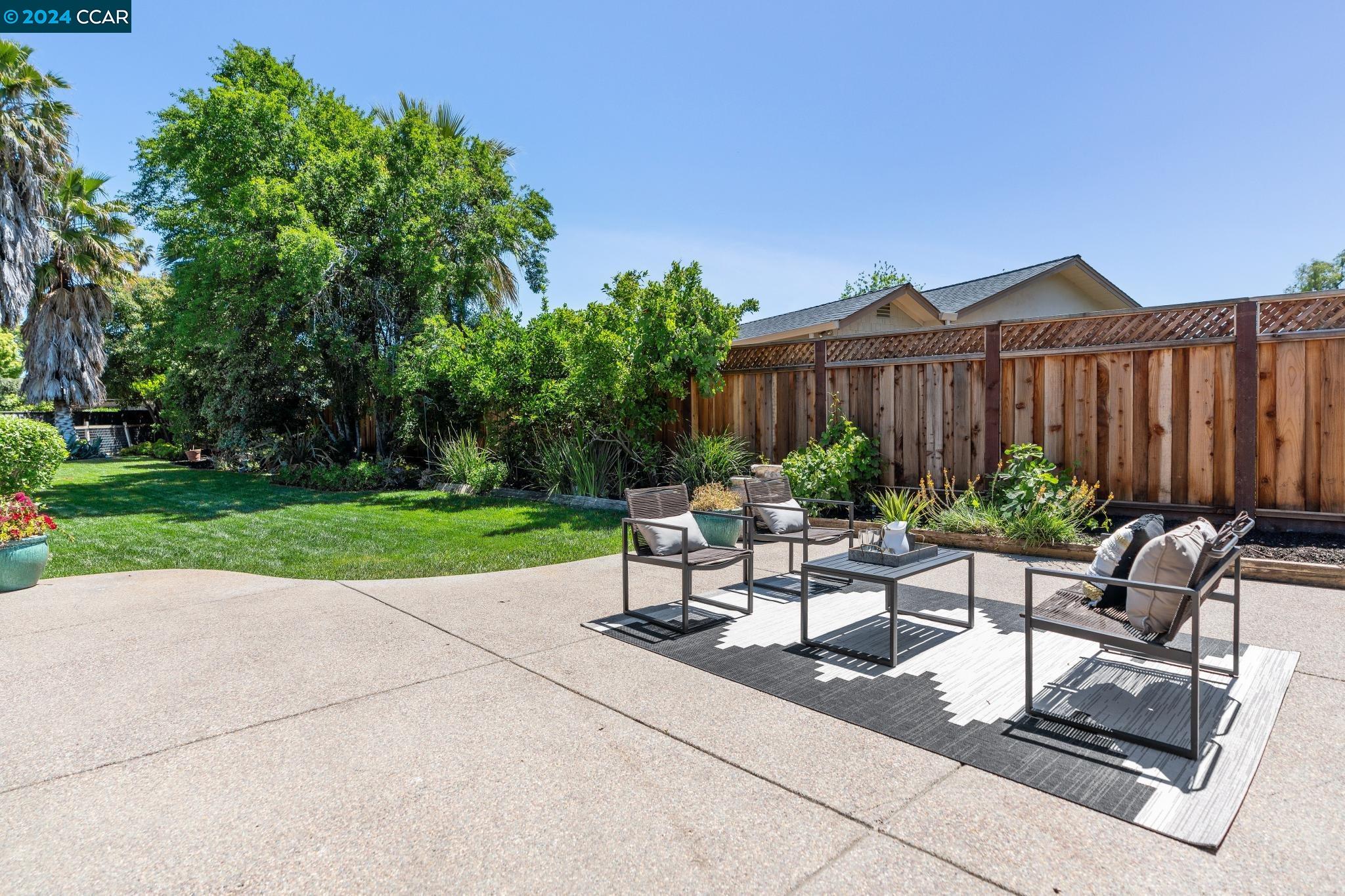 828 Ryan Ct