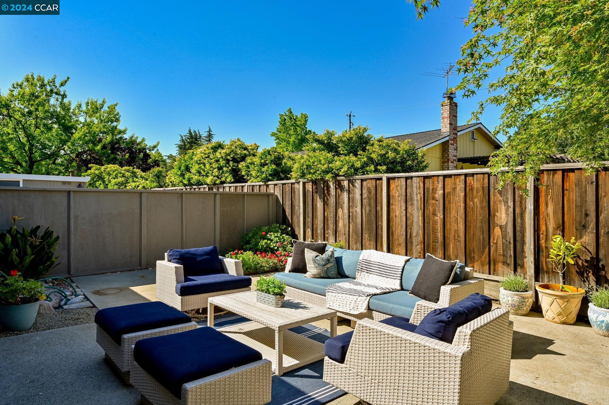 2815 Royal Ann Lane
