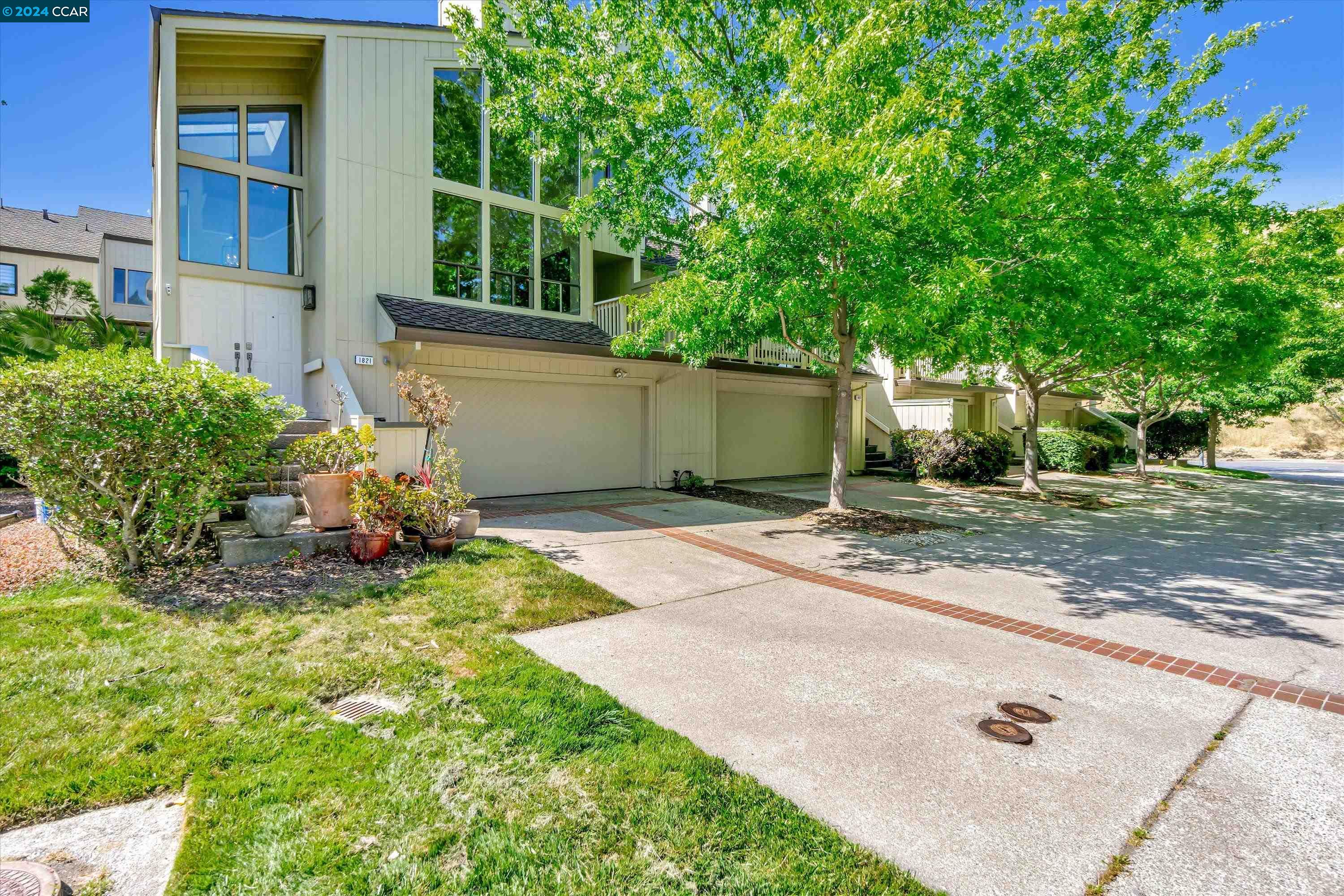 1821 Lamplight Ct