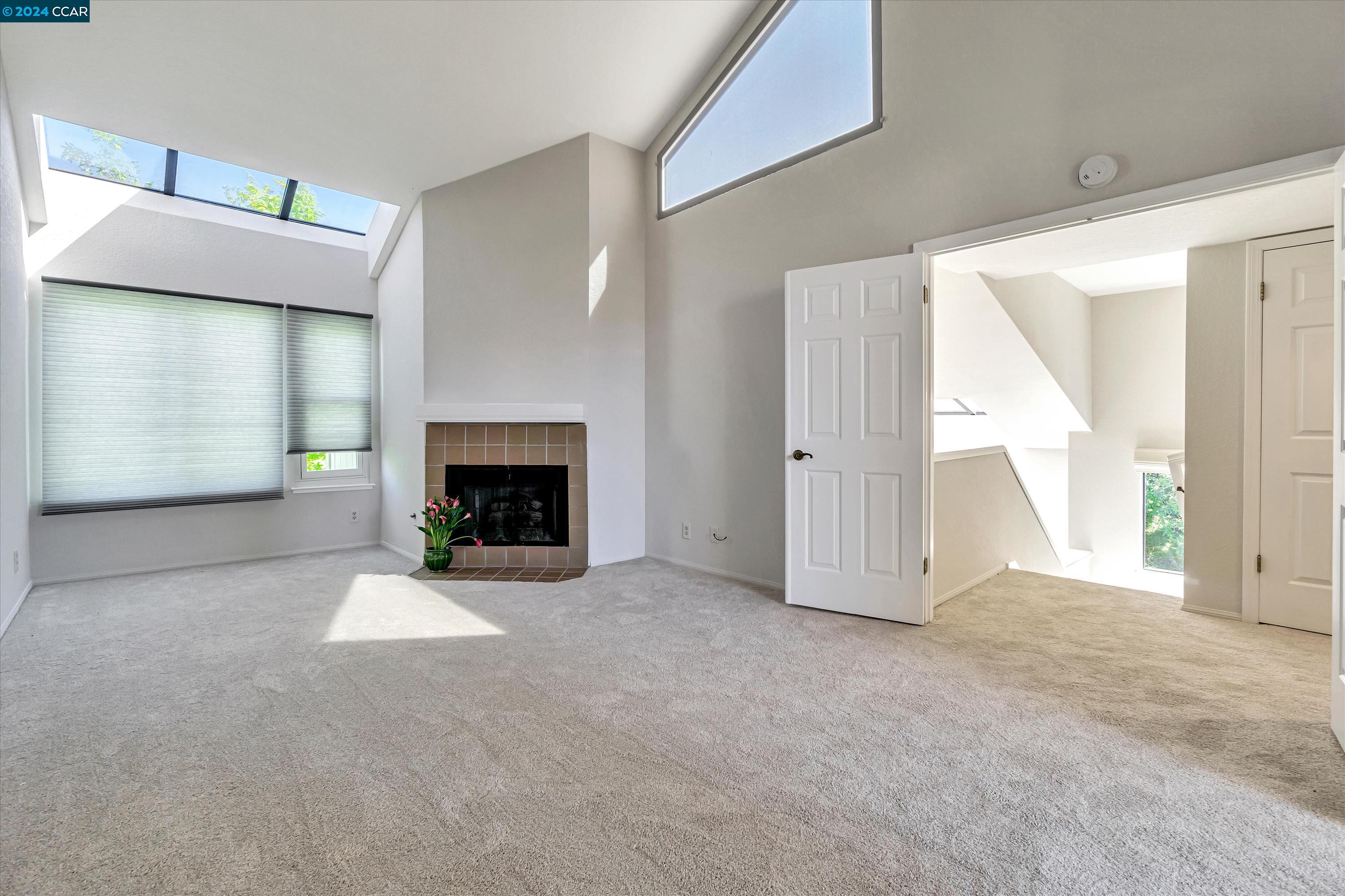 1821 Lamplight Ct