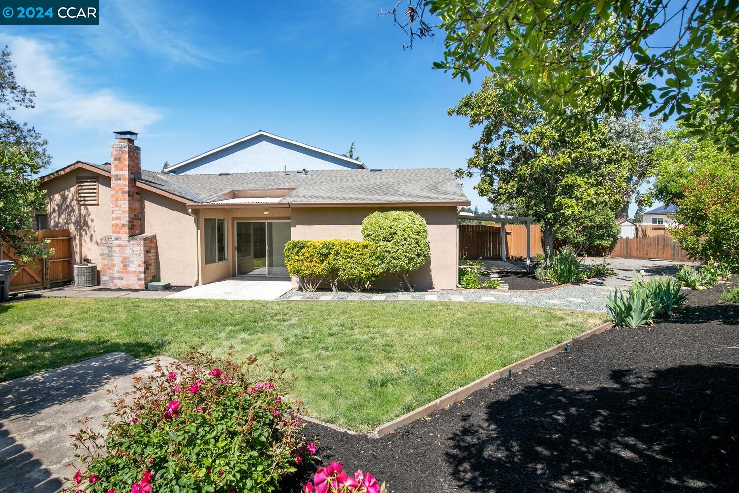 156 Woodview Ct