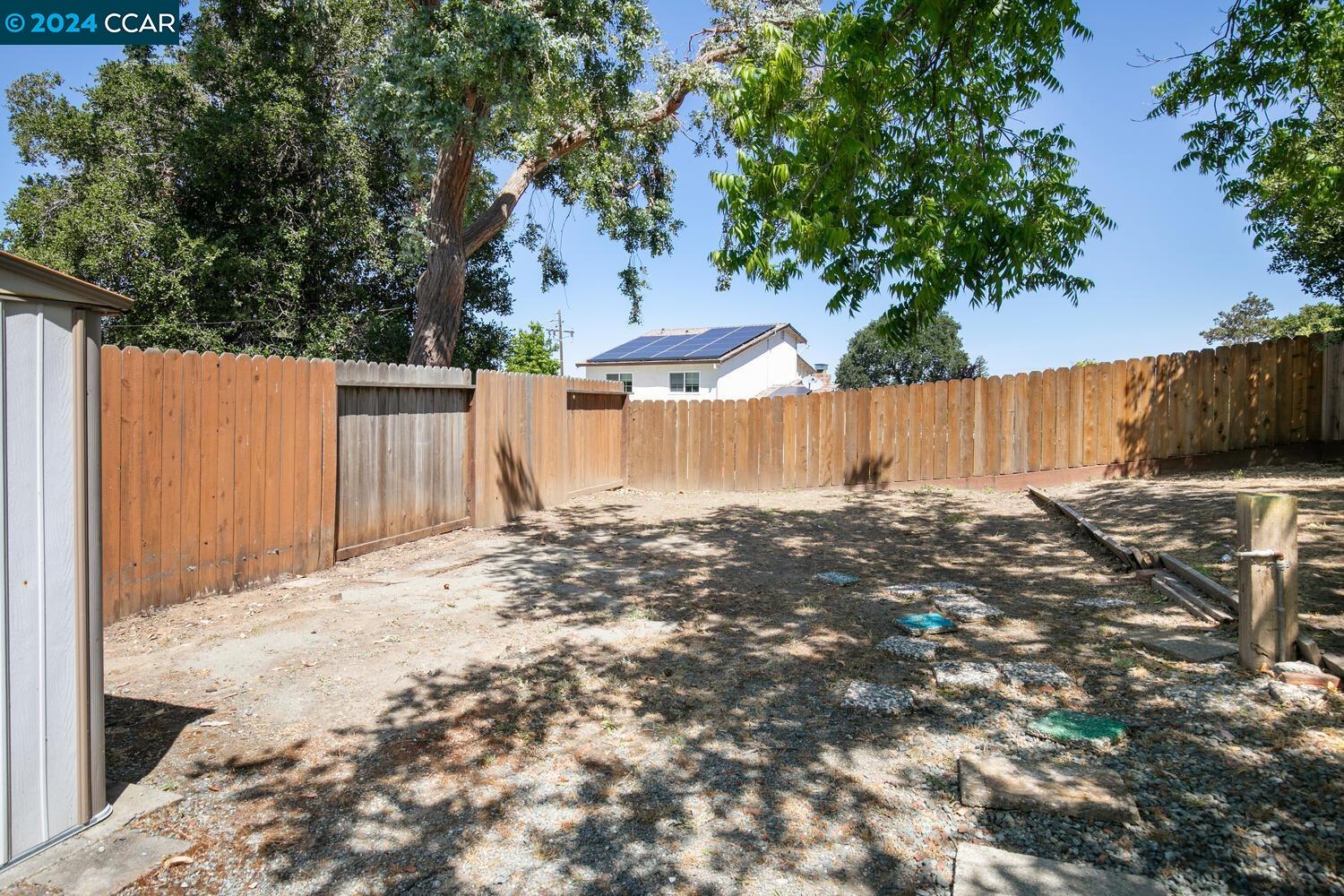 156 Woodview Ct