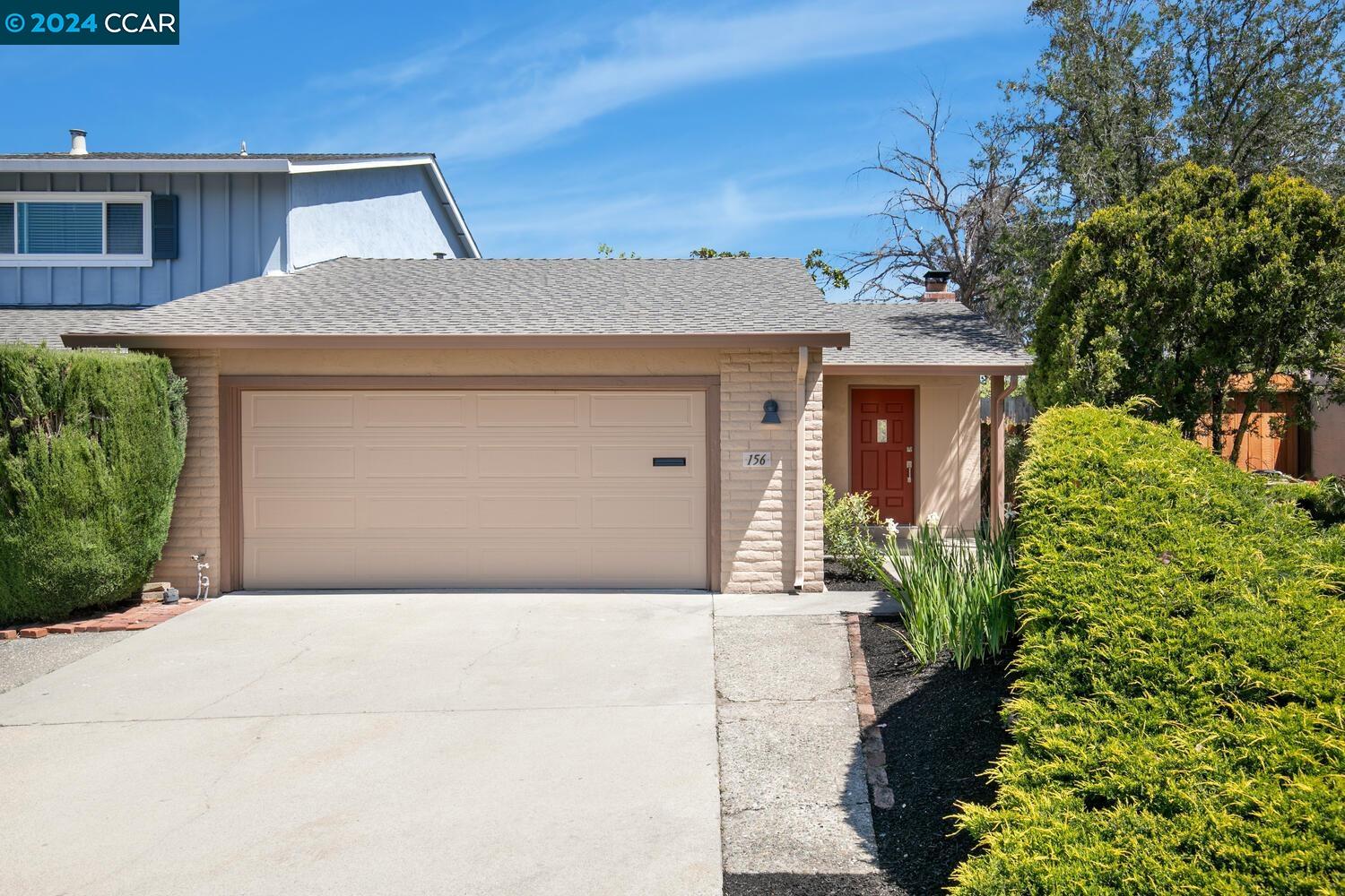 156 Woodview Ct
