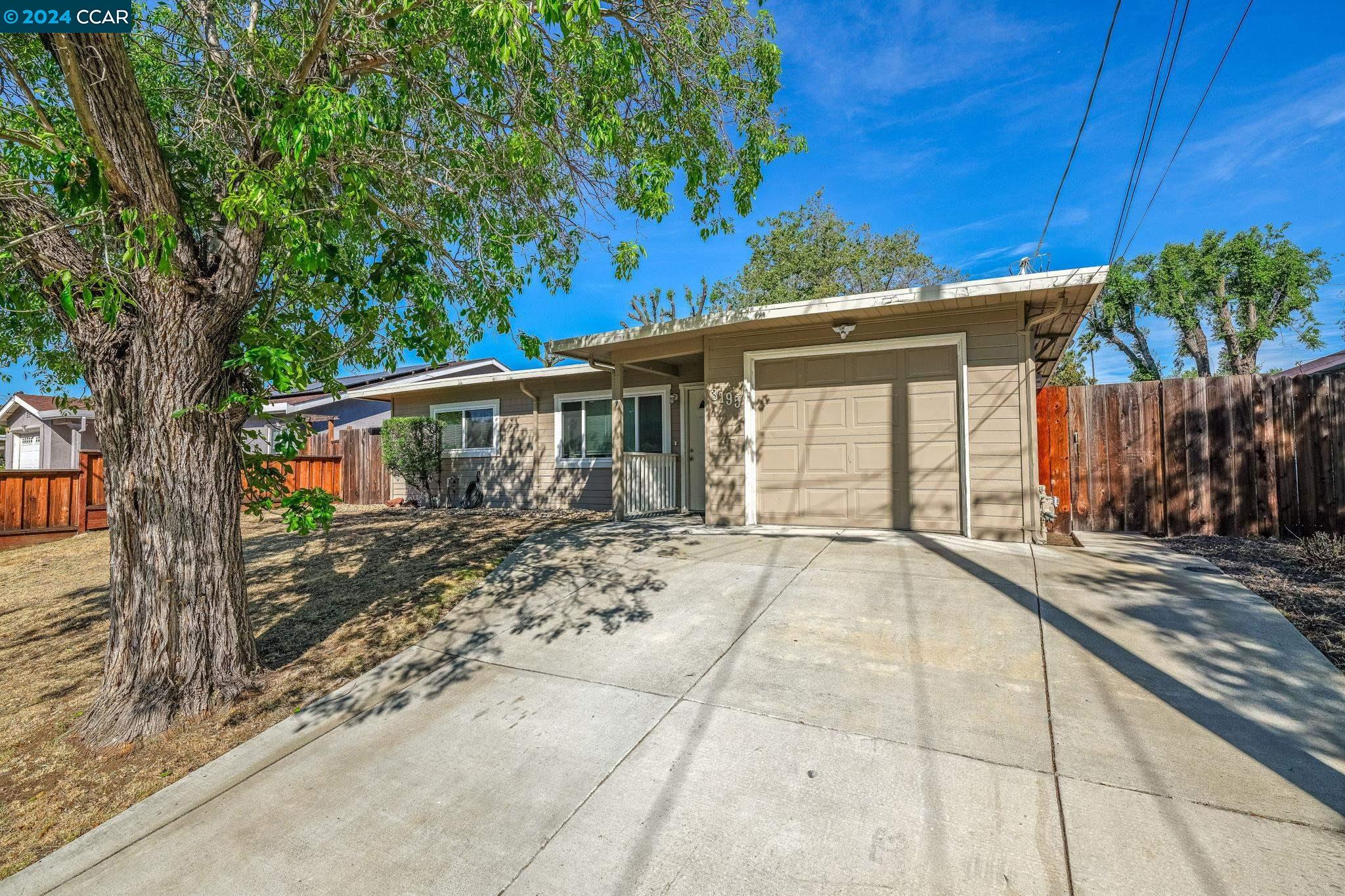 3195 Ameno Rd