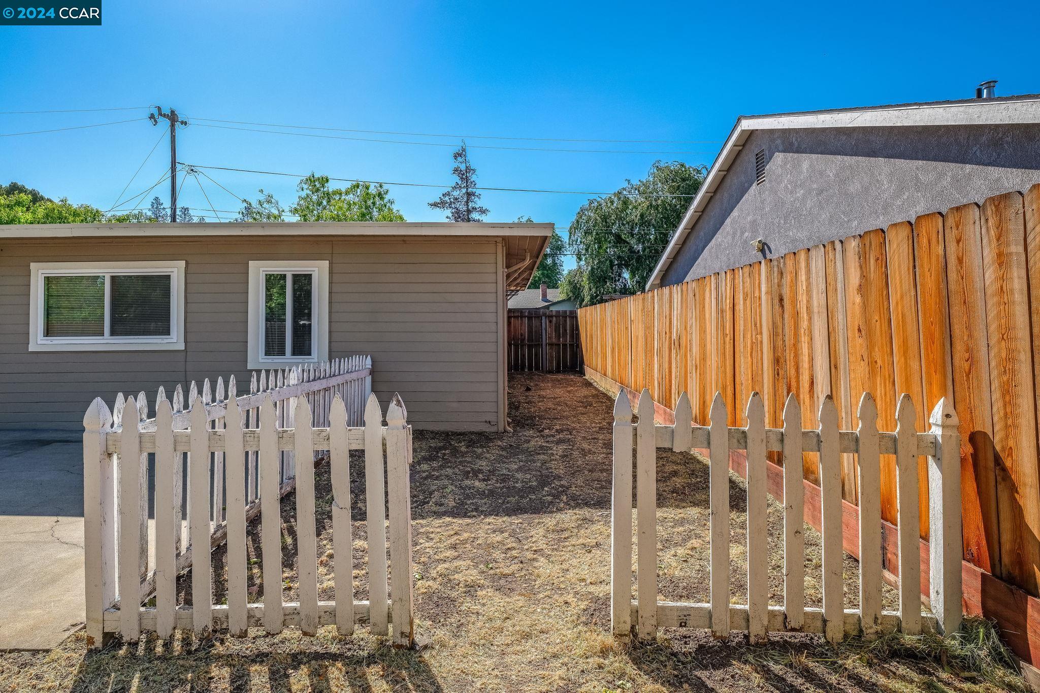 3195 Ameno Rd