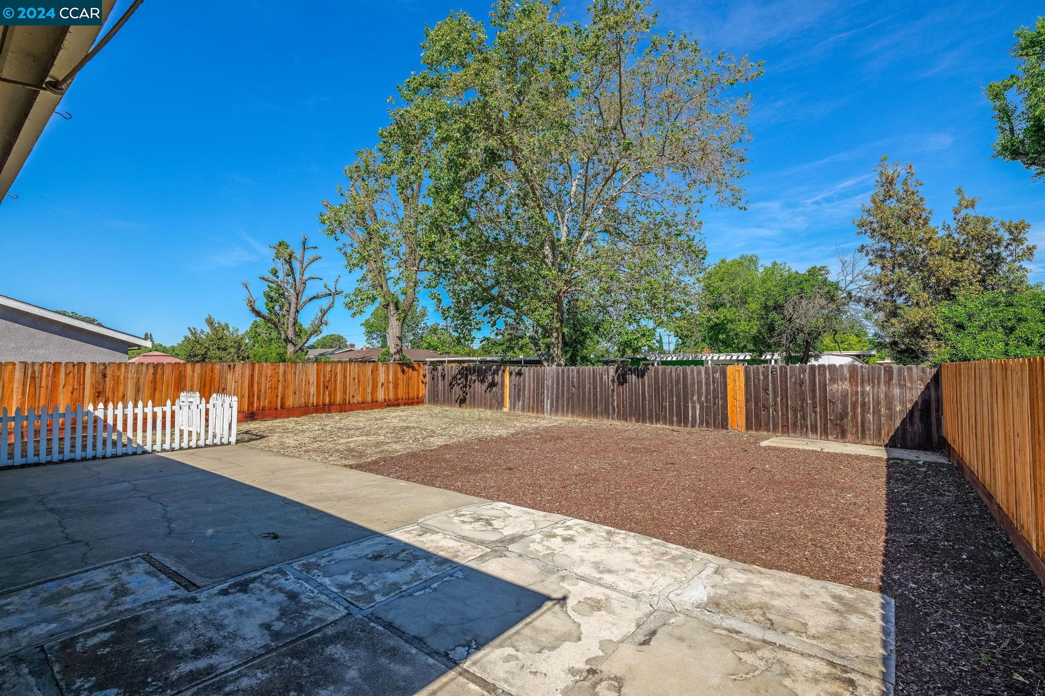 3195 Ameno Rd