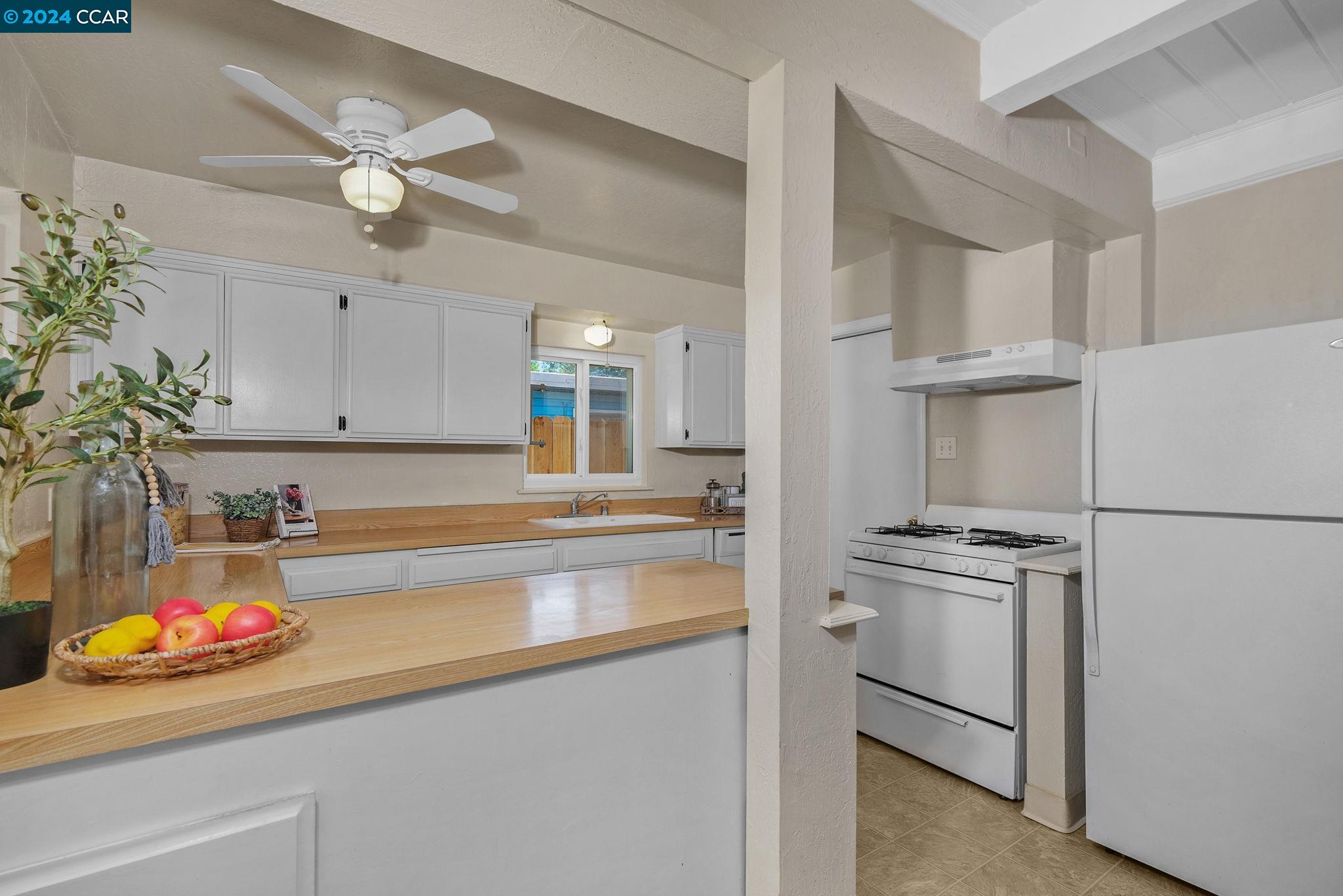 3195 Ameno Rd