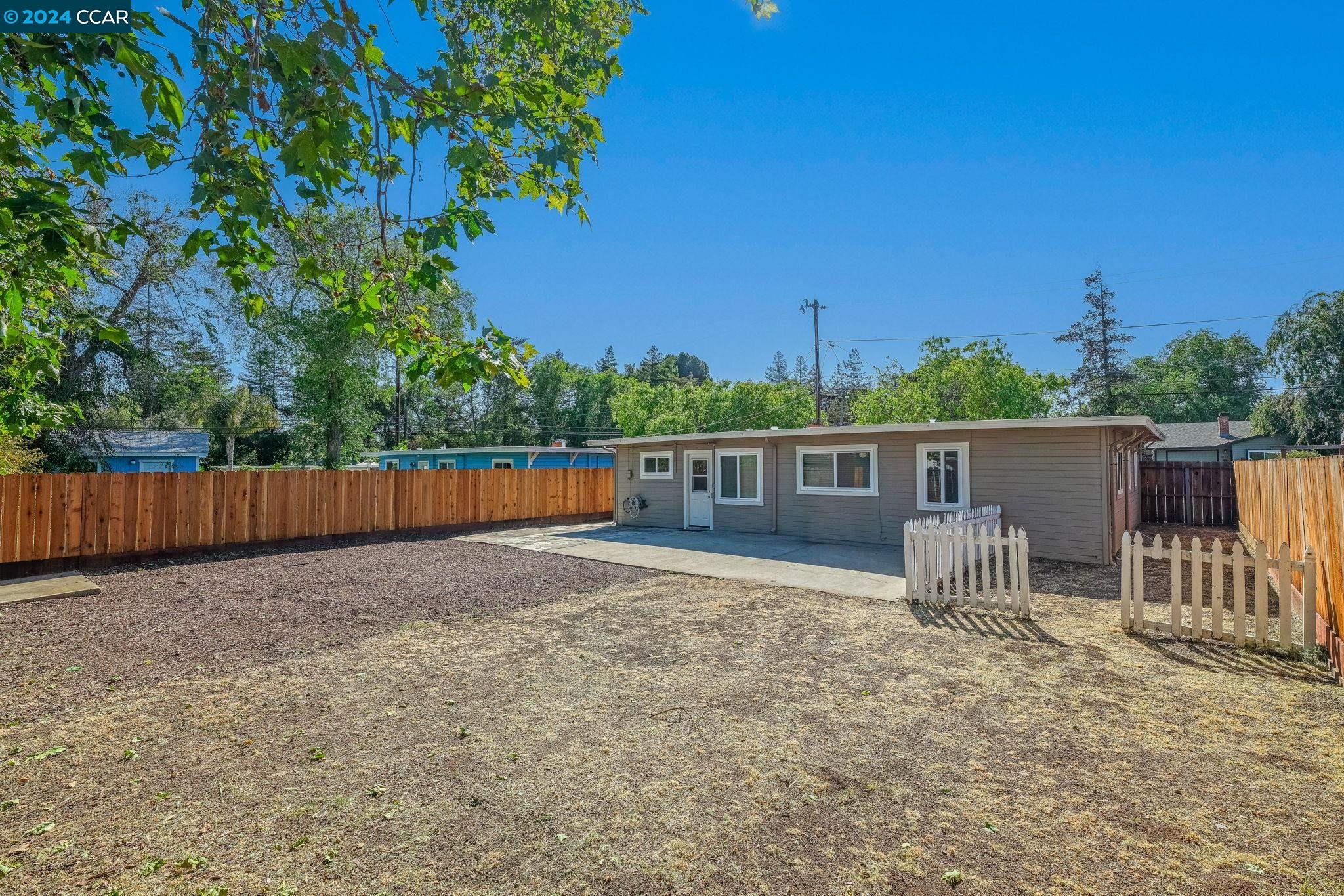 3195 Ameno Rd