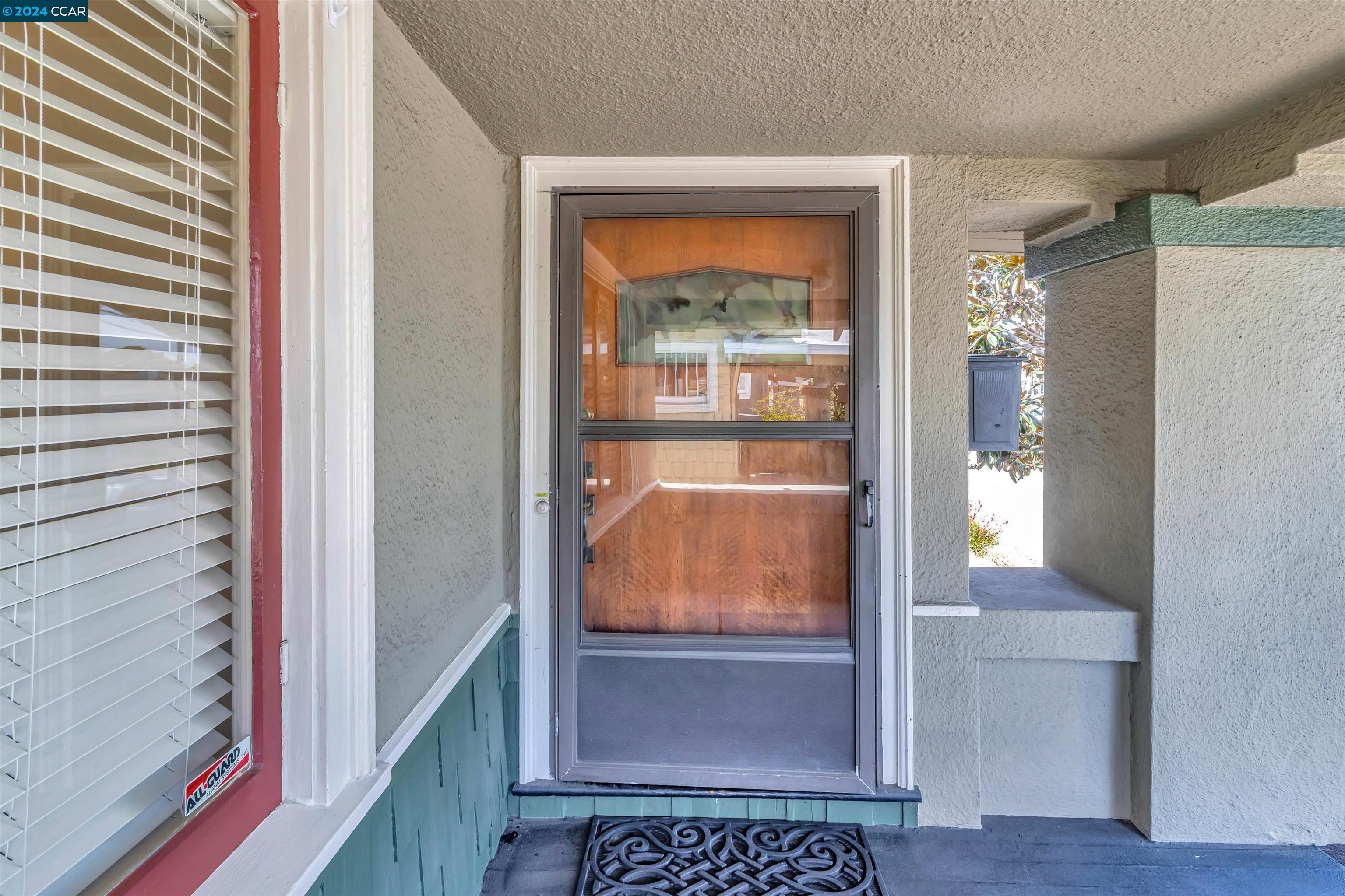 2512 Buena Vista Ave