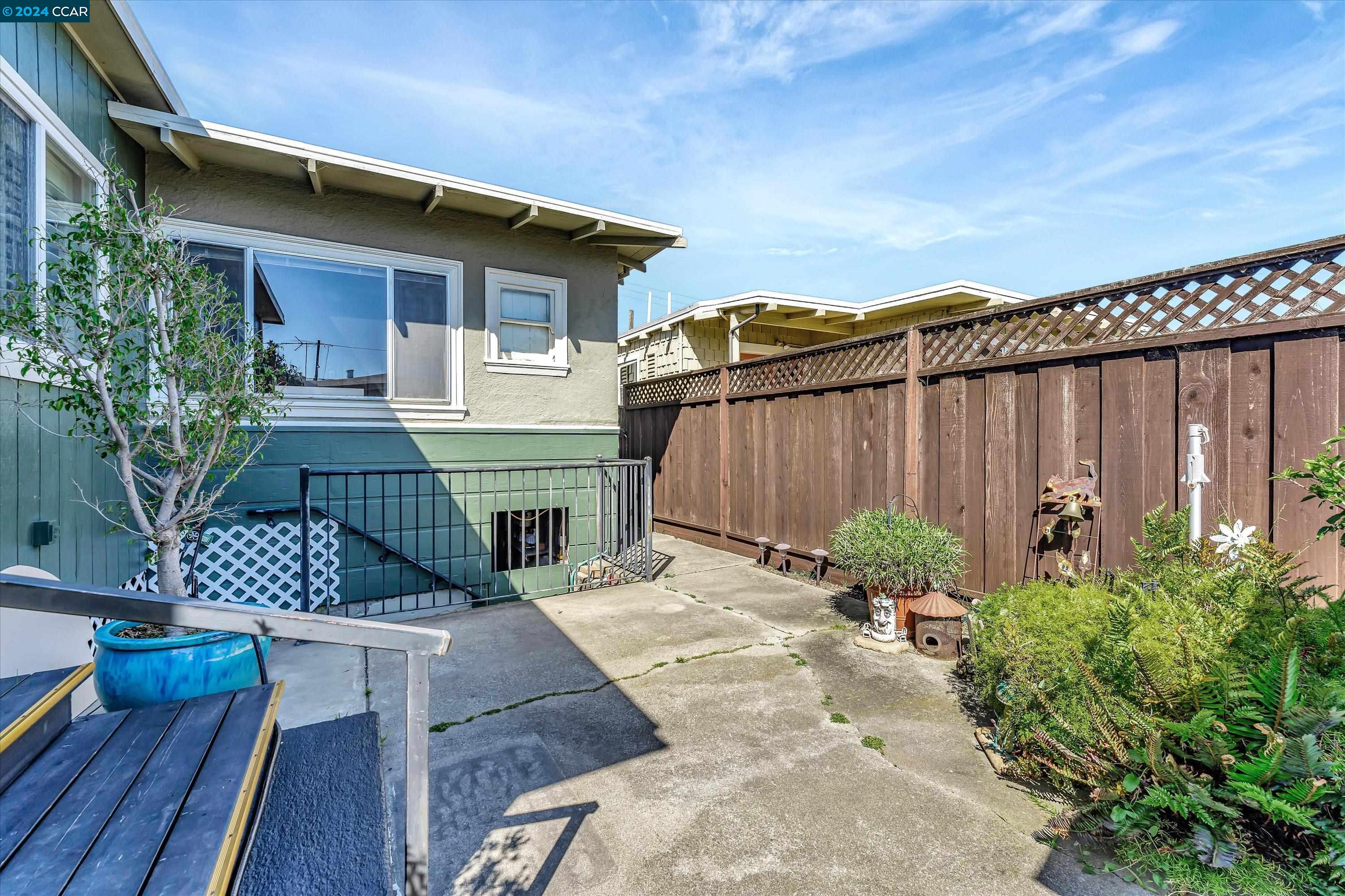 2512 Buena Vista Ave