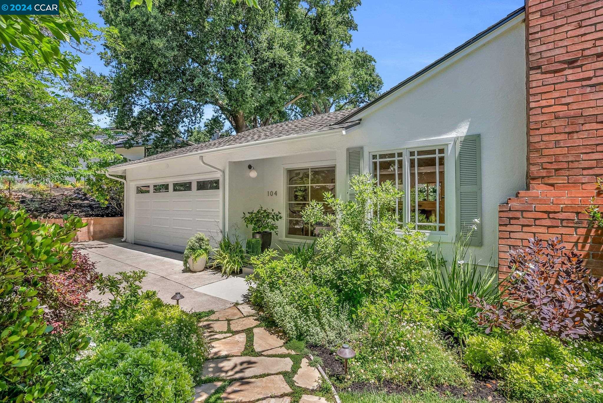 104 Burns Ct