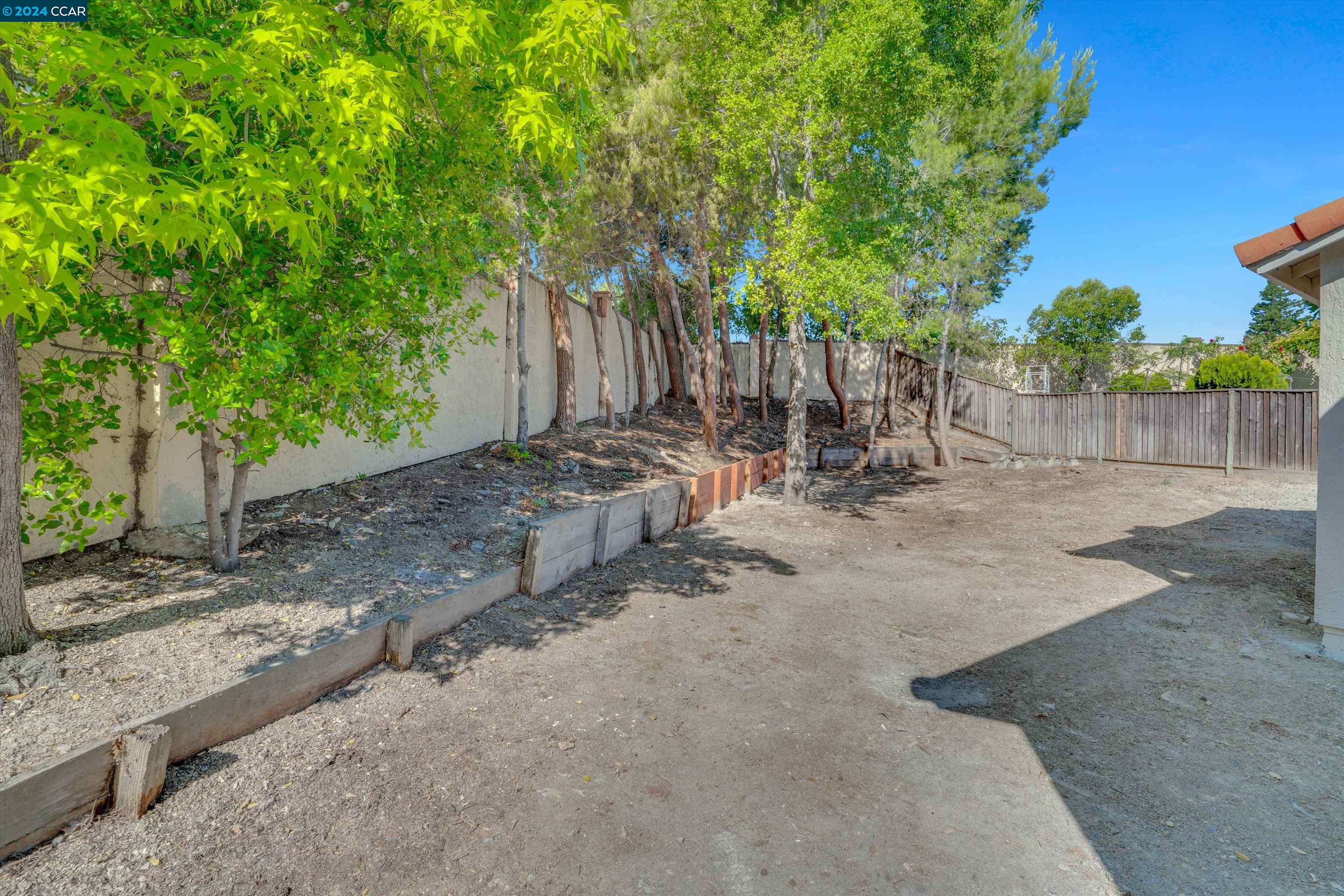 5000 Catanzaro Way