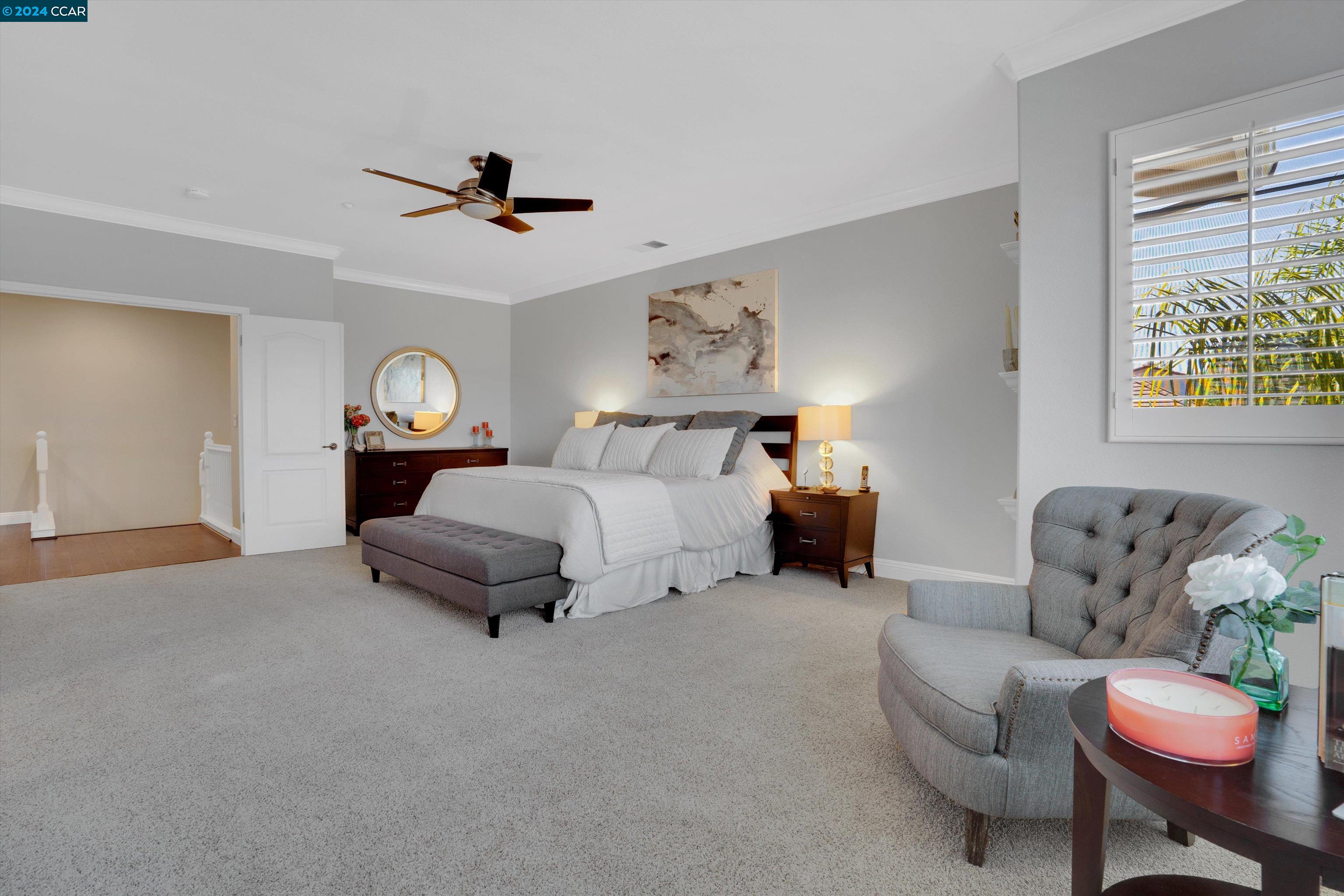 147 E Country Club Dr