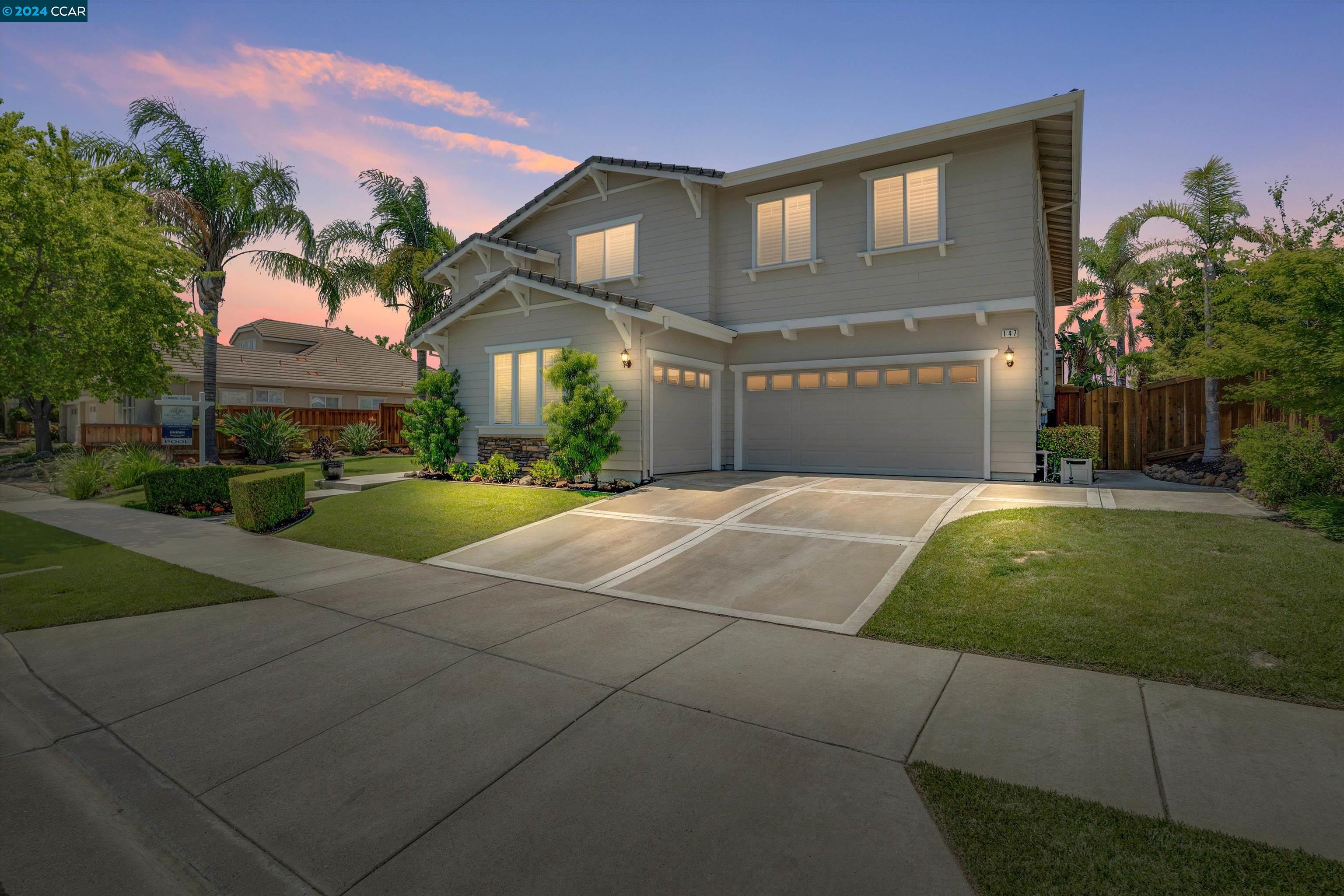 147 E Country Club Dr