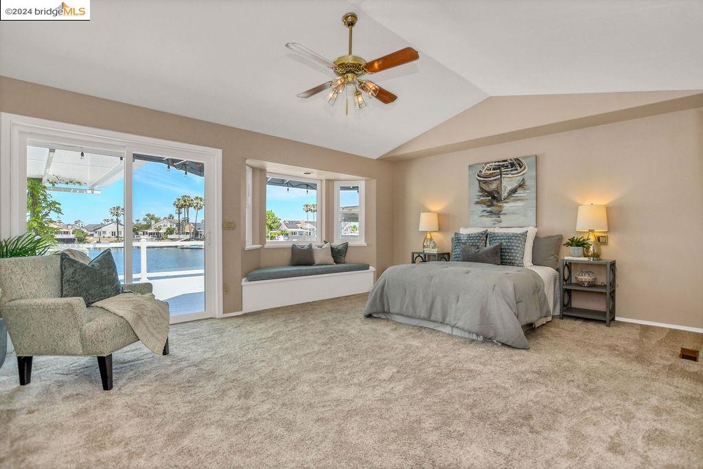 1887 Dolphin Pl