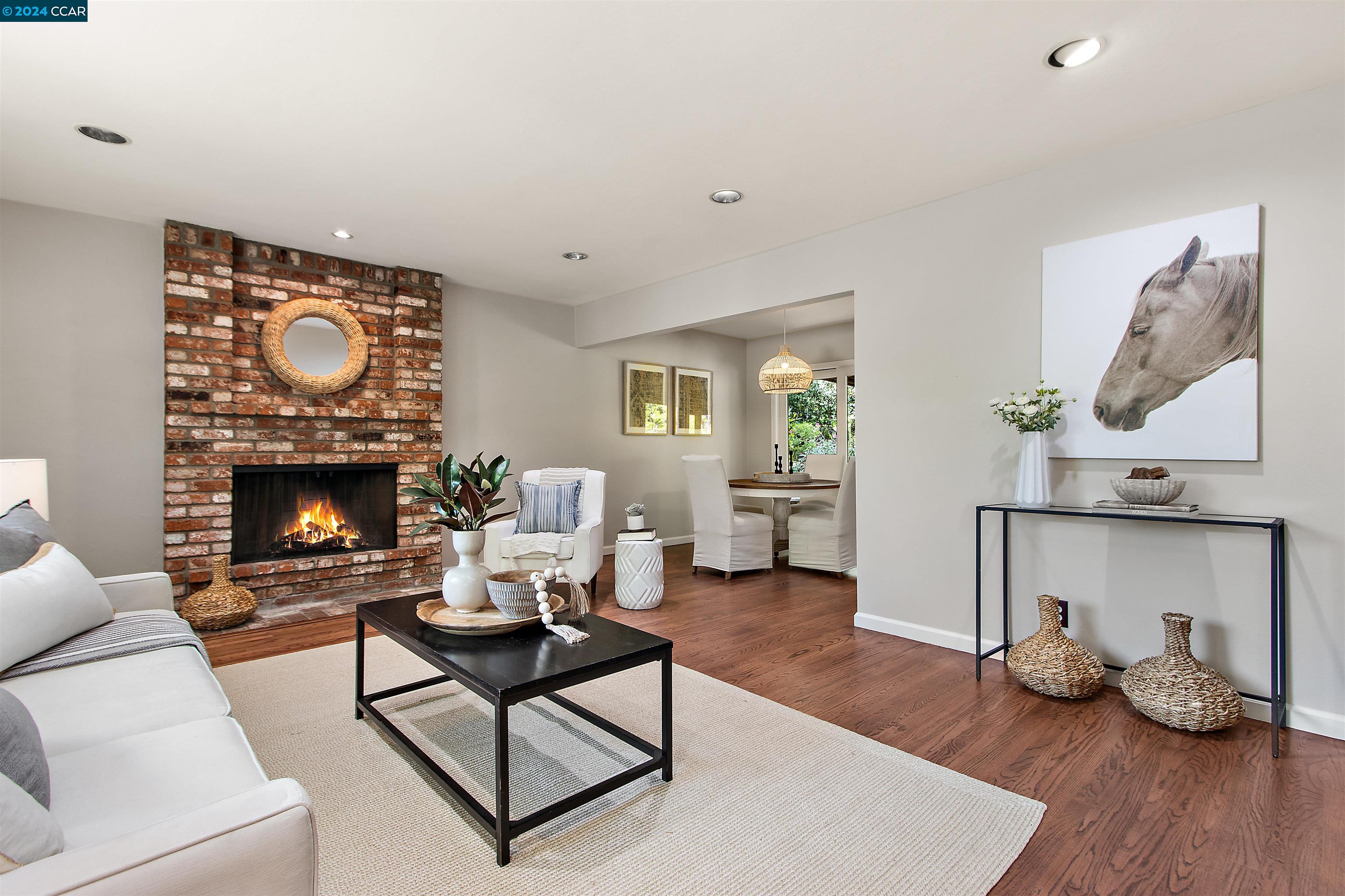 253 Valley Dr