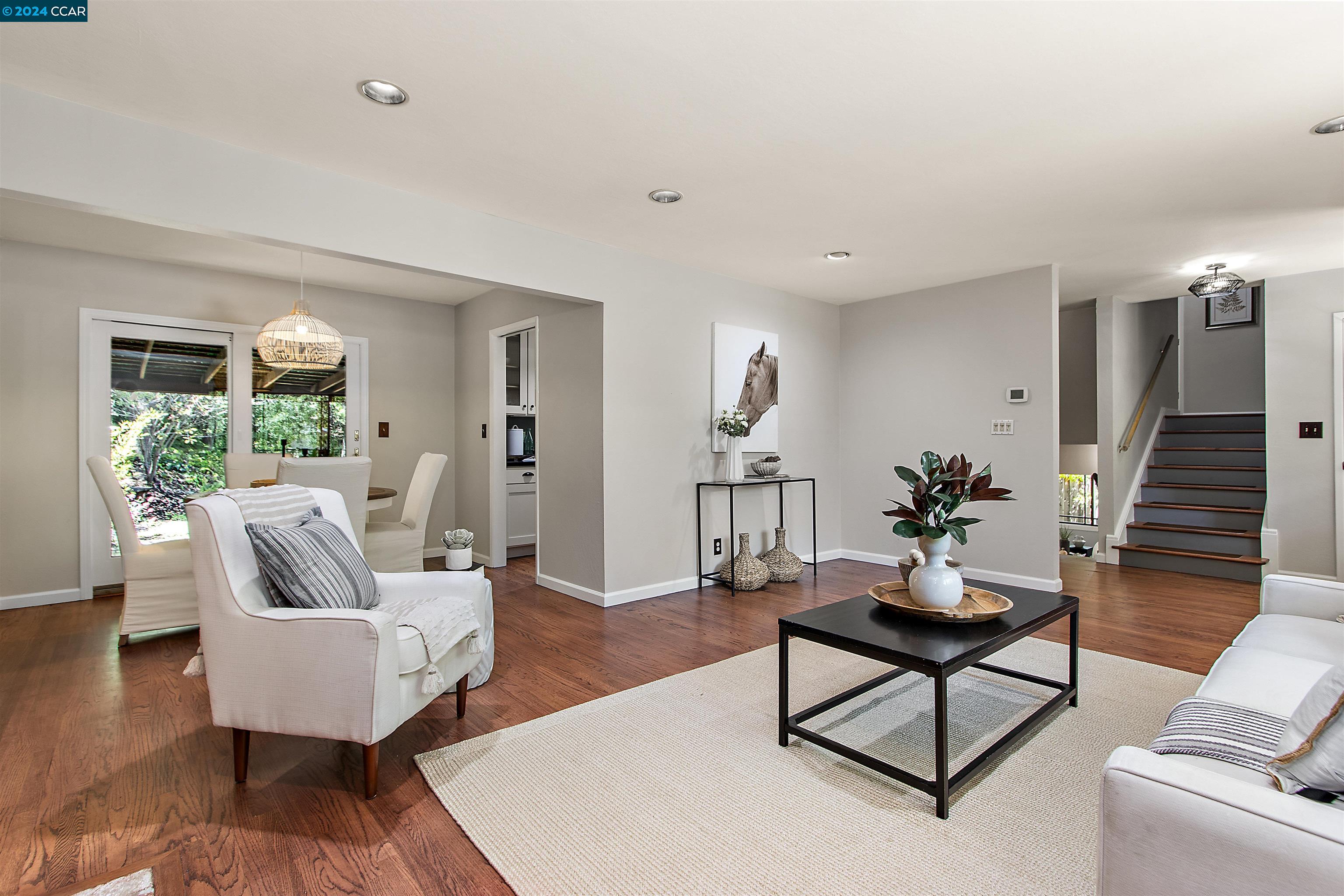 253 Valley Dr