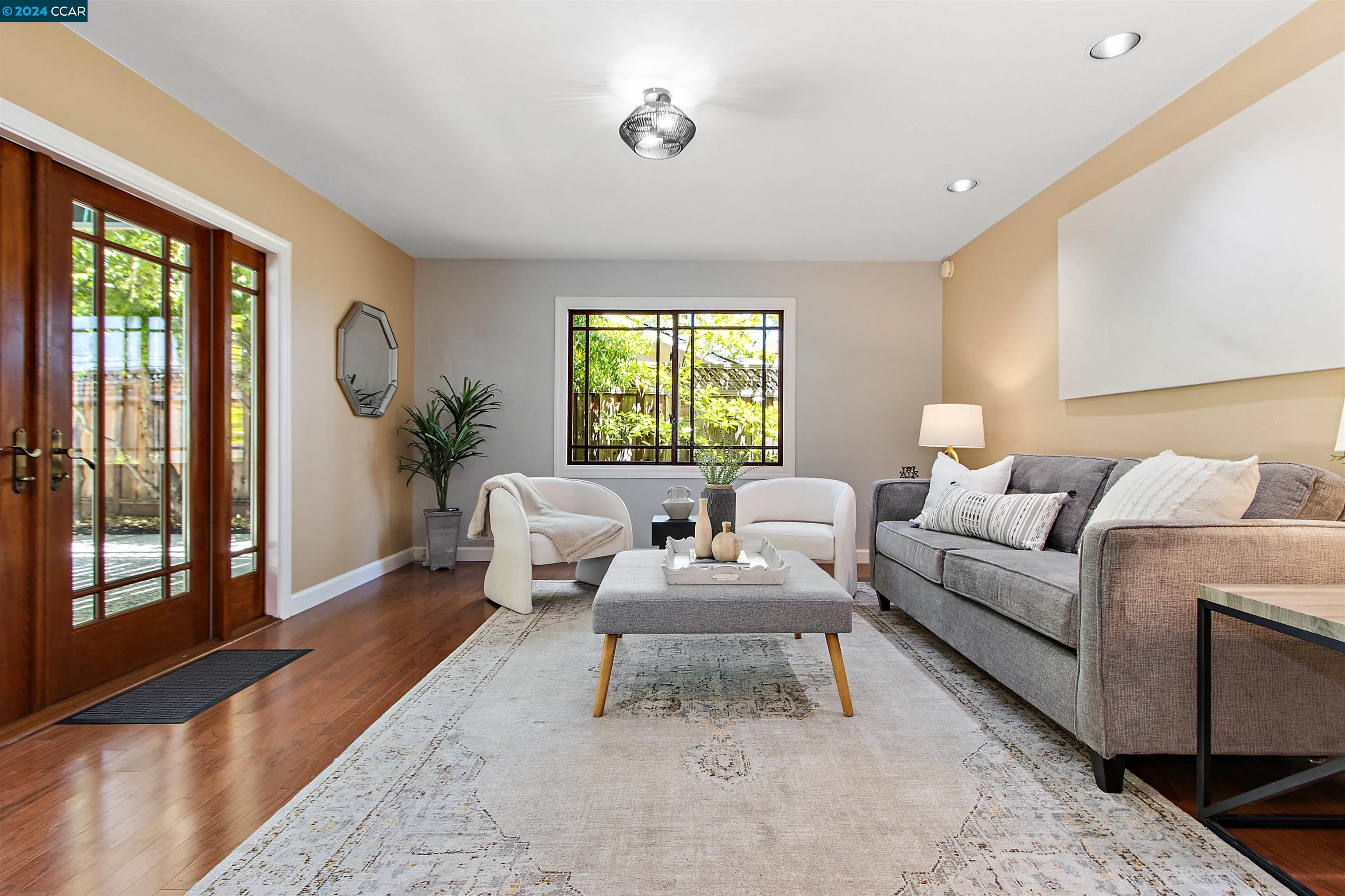 253 Valley Dr