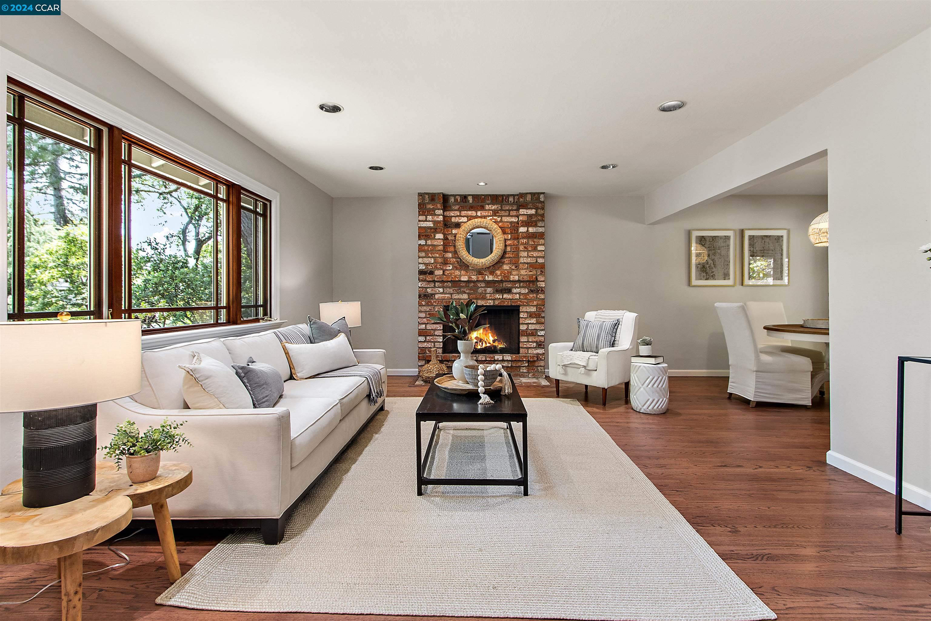 253 Valley Dr