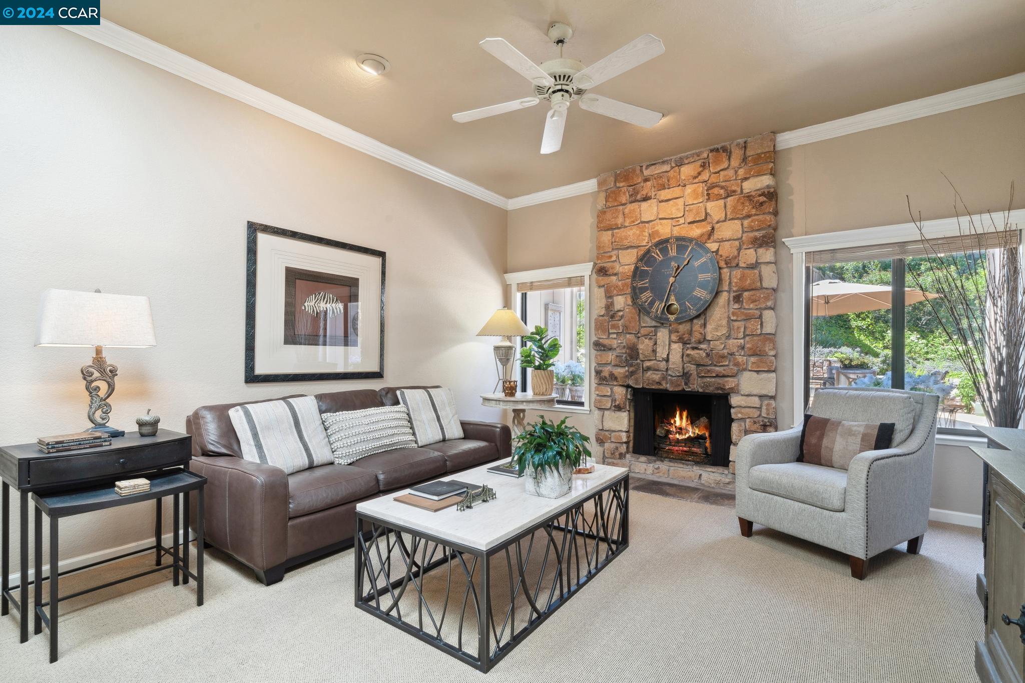 661 Adobe Dr
