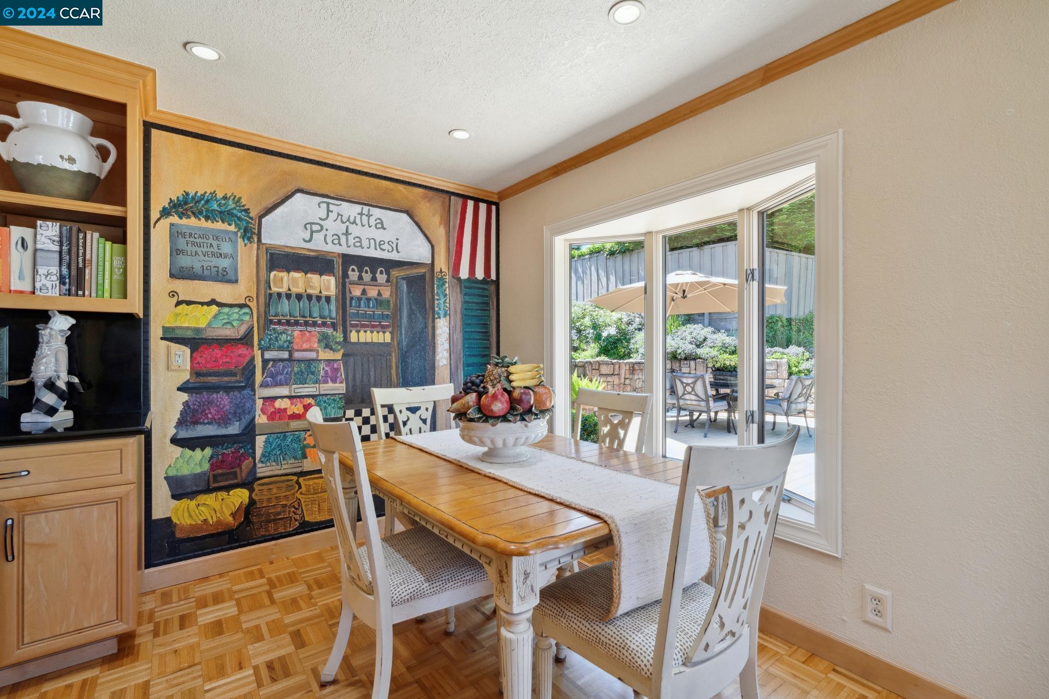 661 Adobe Dr