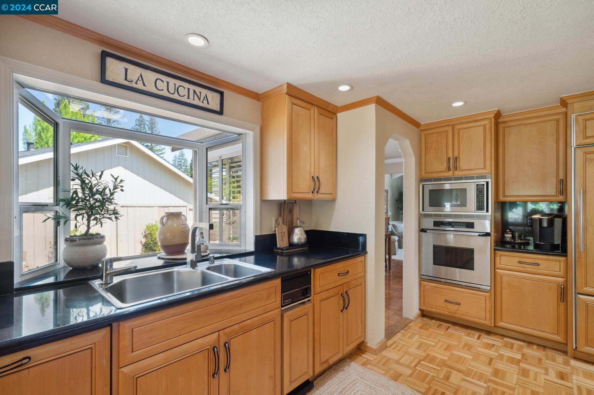 661 Adobe Dr