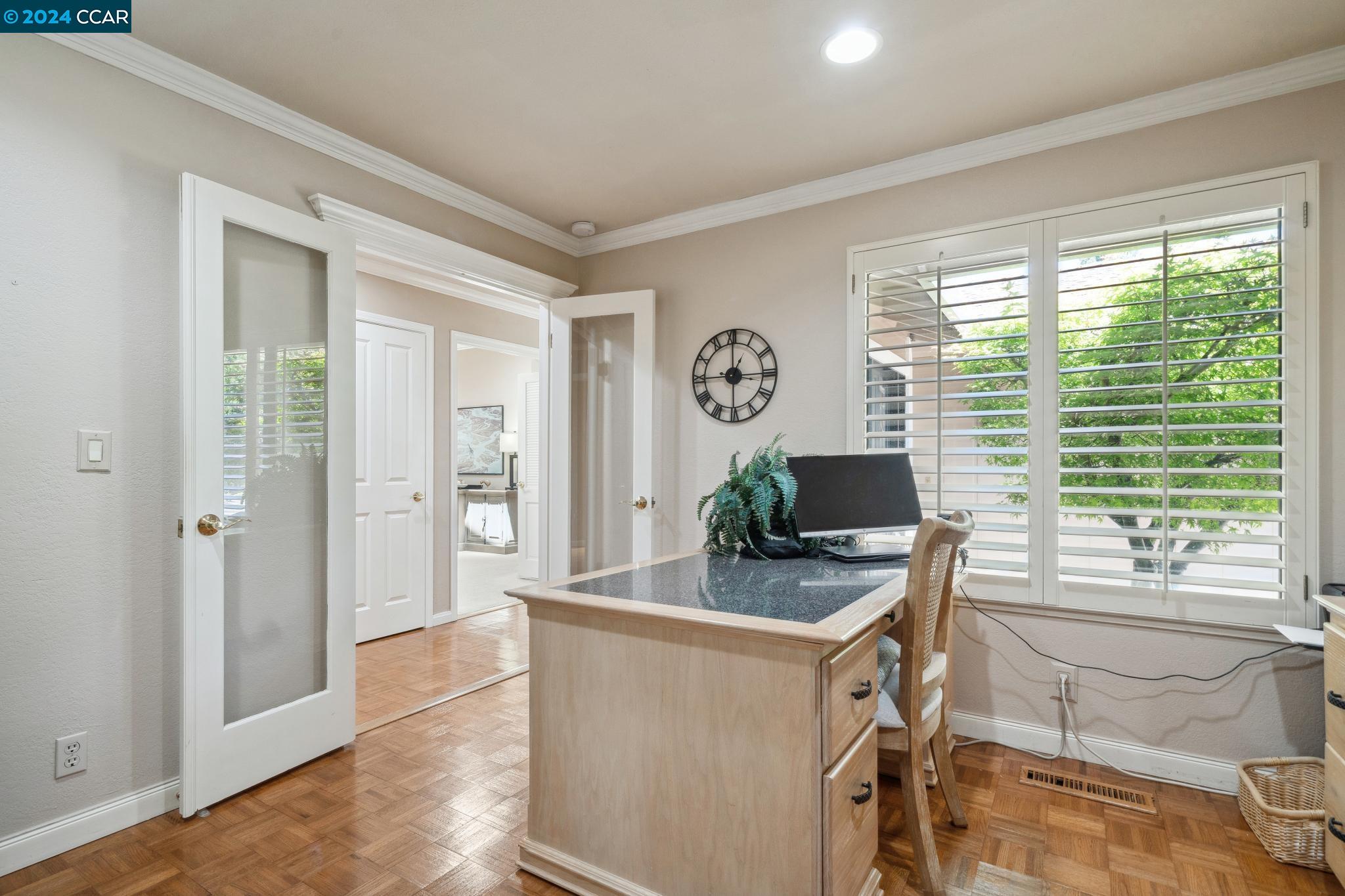 661 Adobe Dr