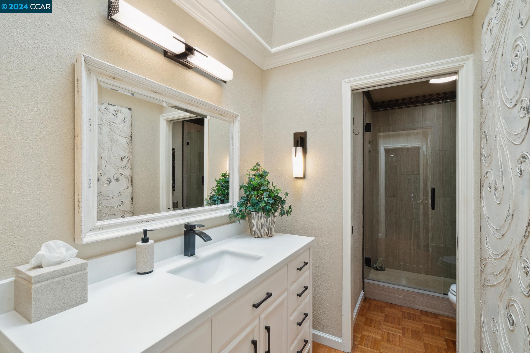 661 Adobe Dr