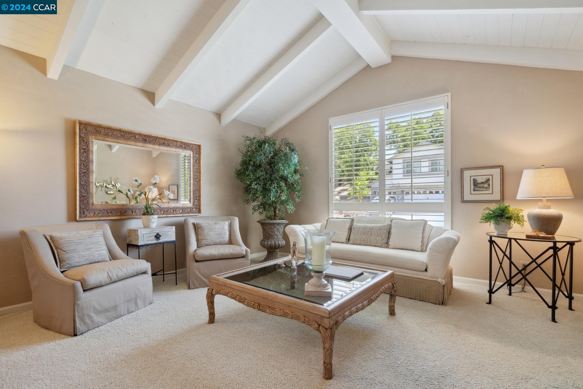 661 Adobe Dr