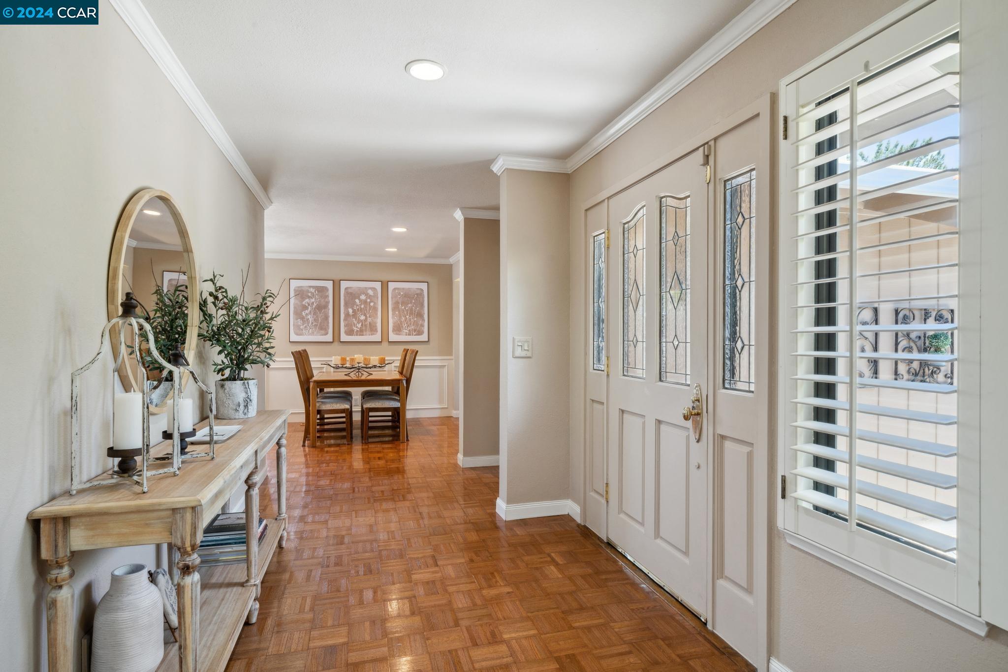 661 Adobe Dr