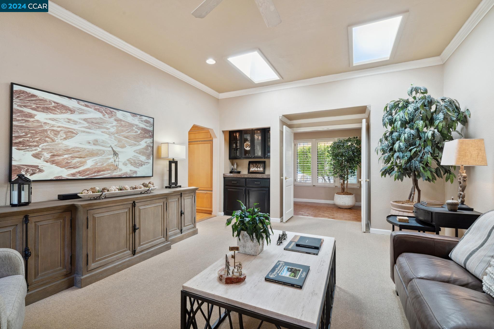 661 Adobe Dr