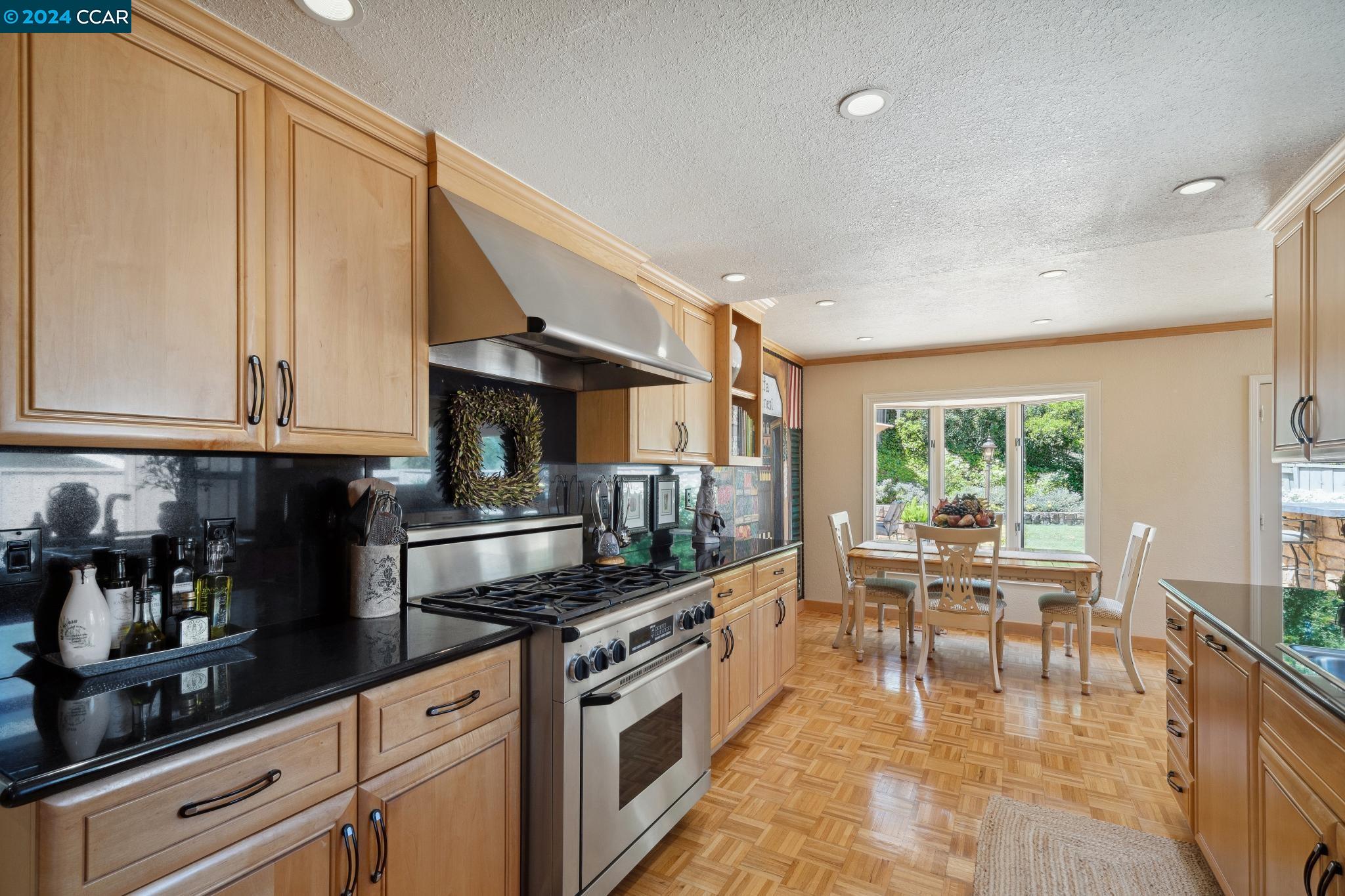 661 Adobe Dr