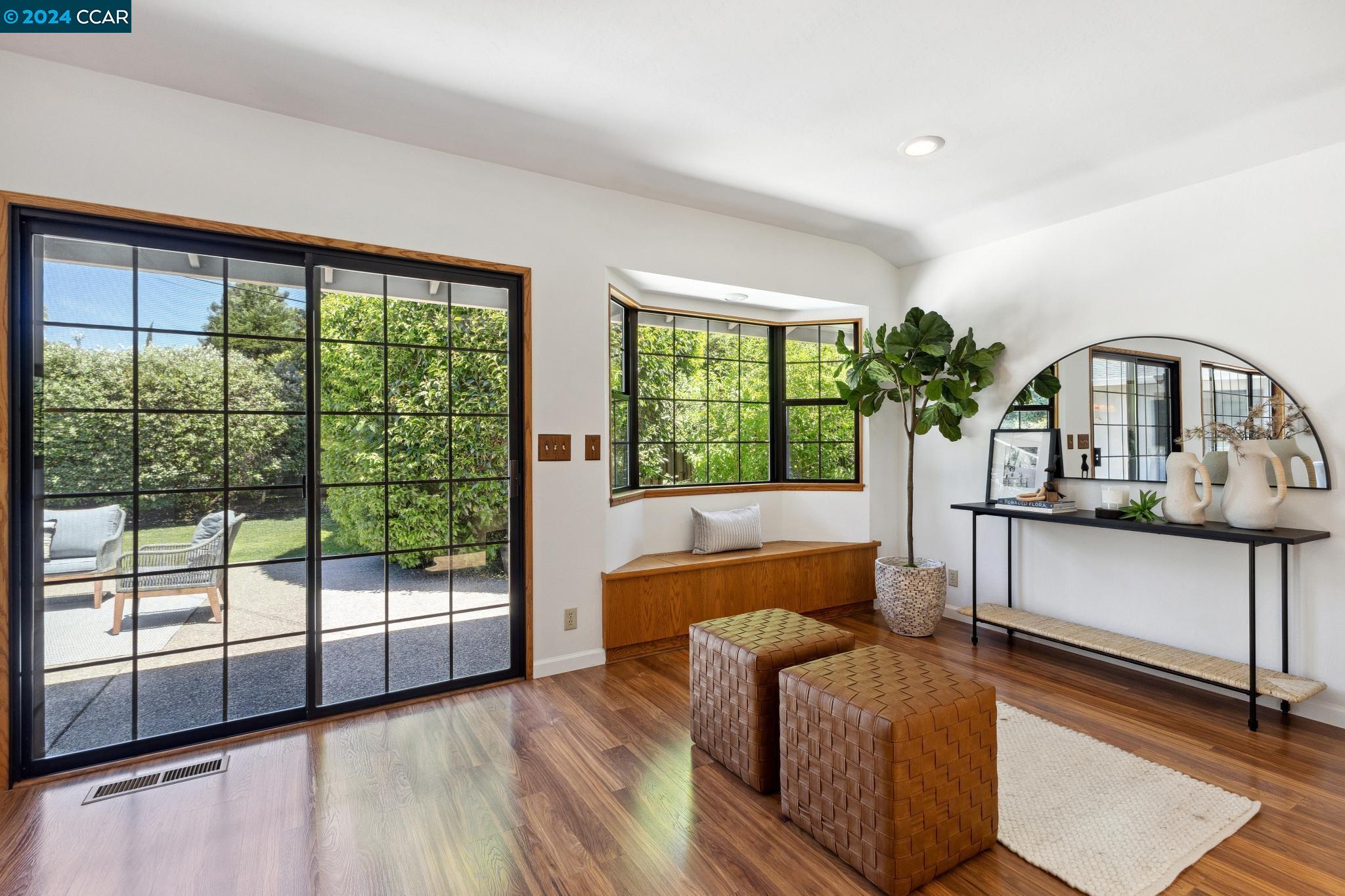 3171 Santa Paula Dr