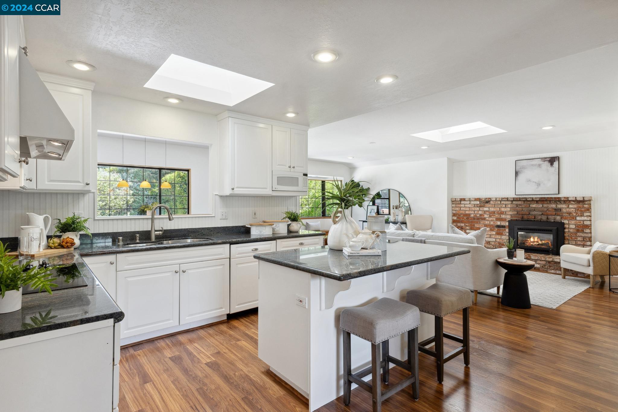 3171 Santa Paula Dr
