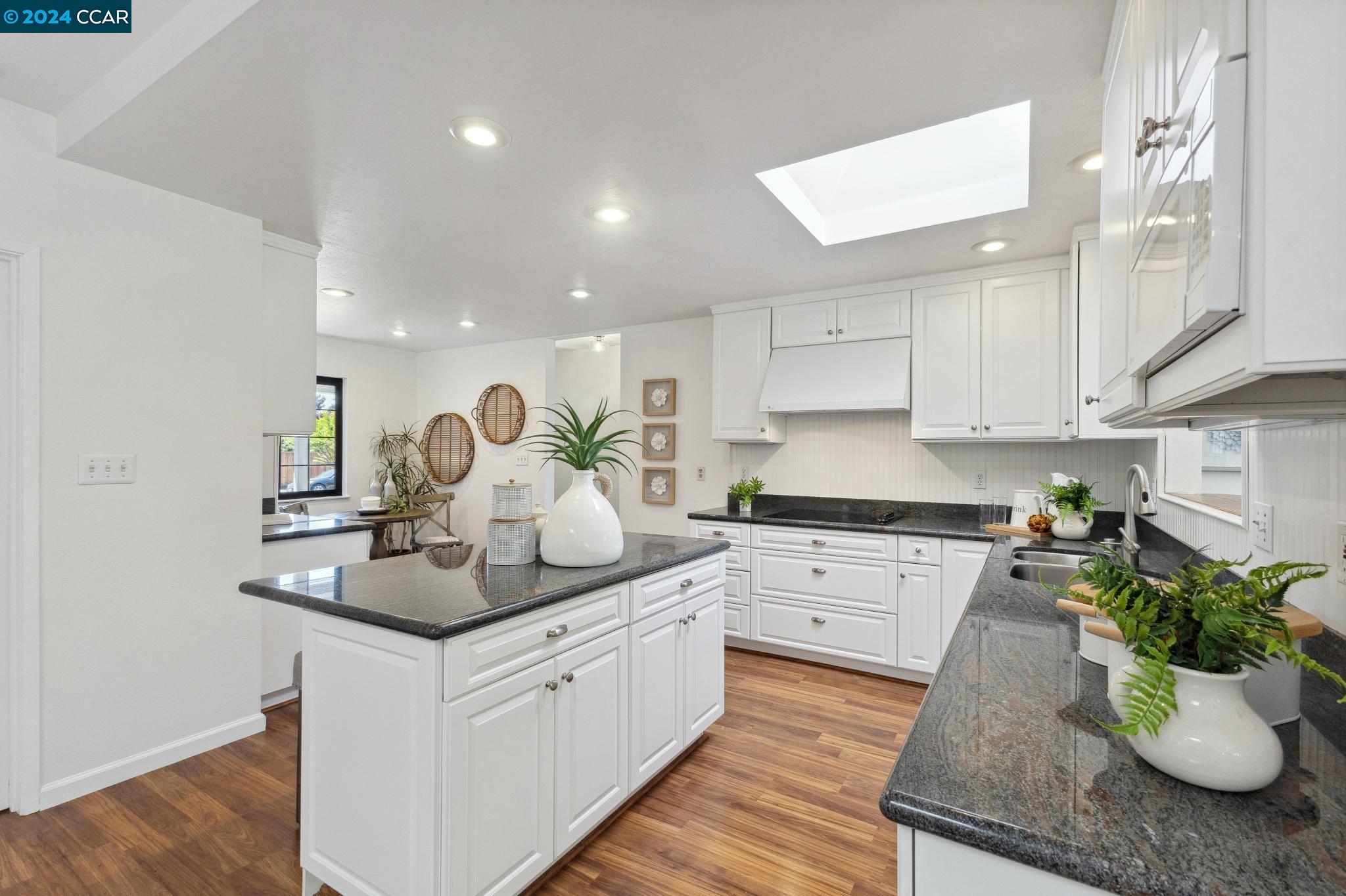 3171 Santa Paula Dr