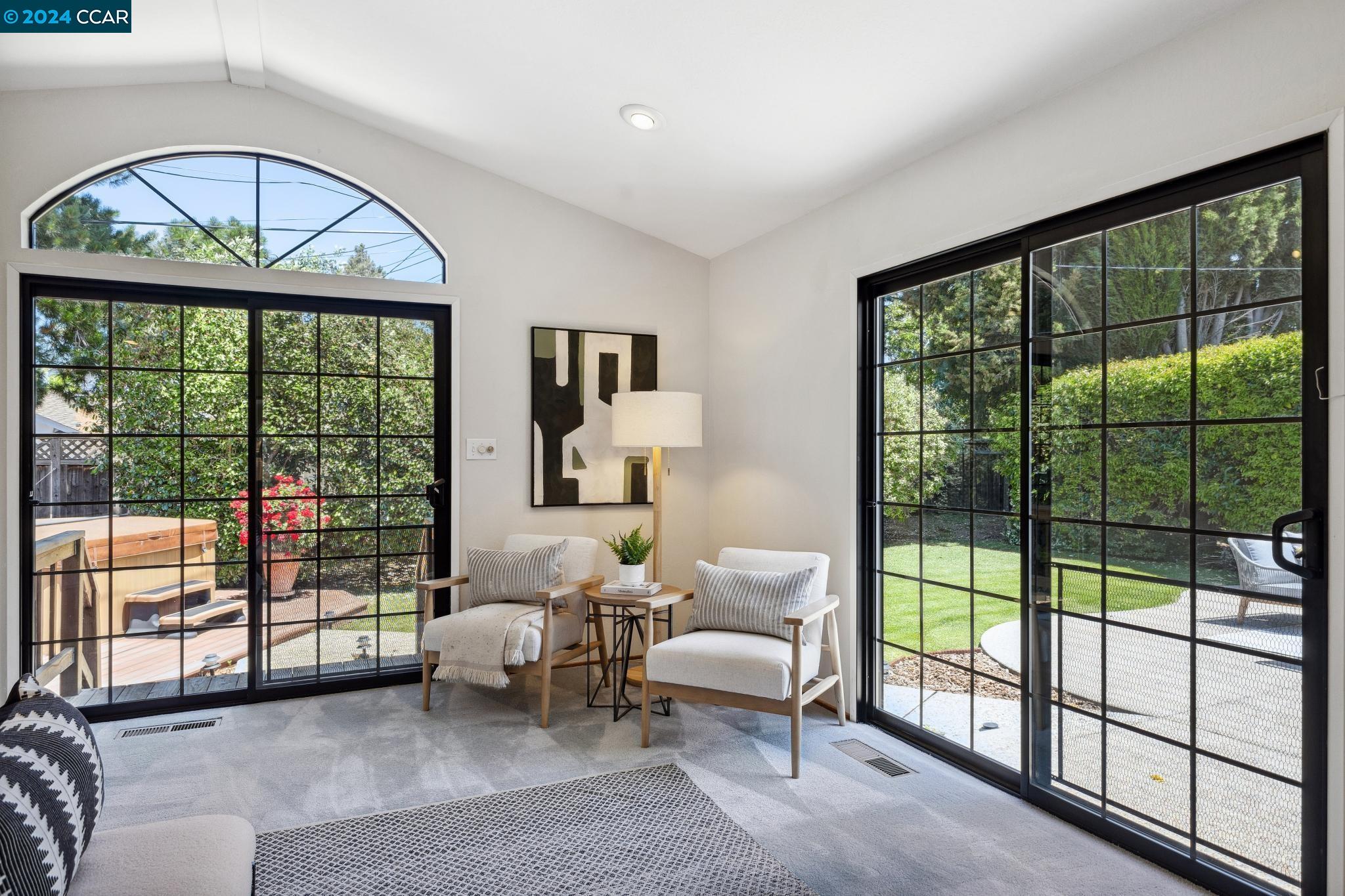 3171 Santa Paula Dr