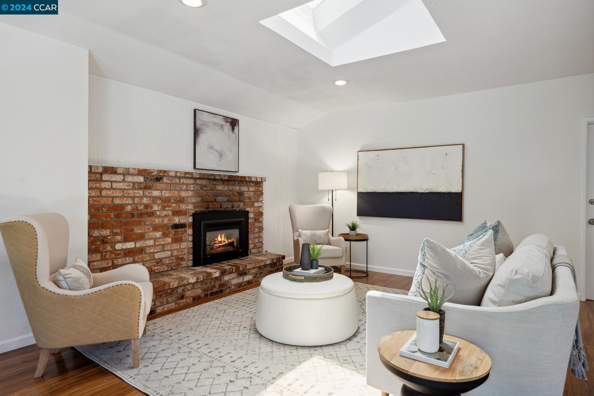3171 Santa Paula Dr