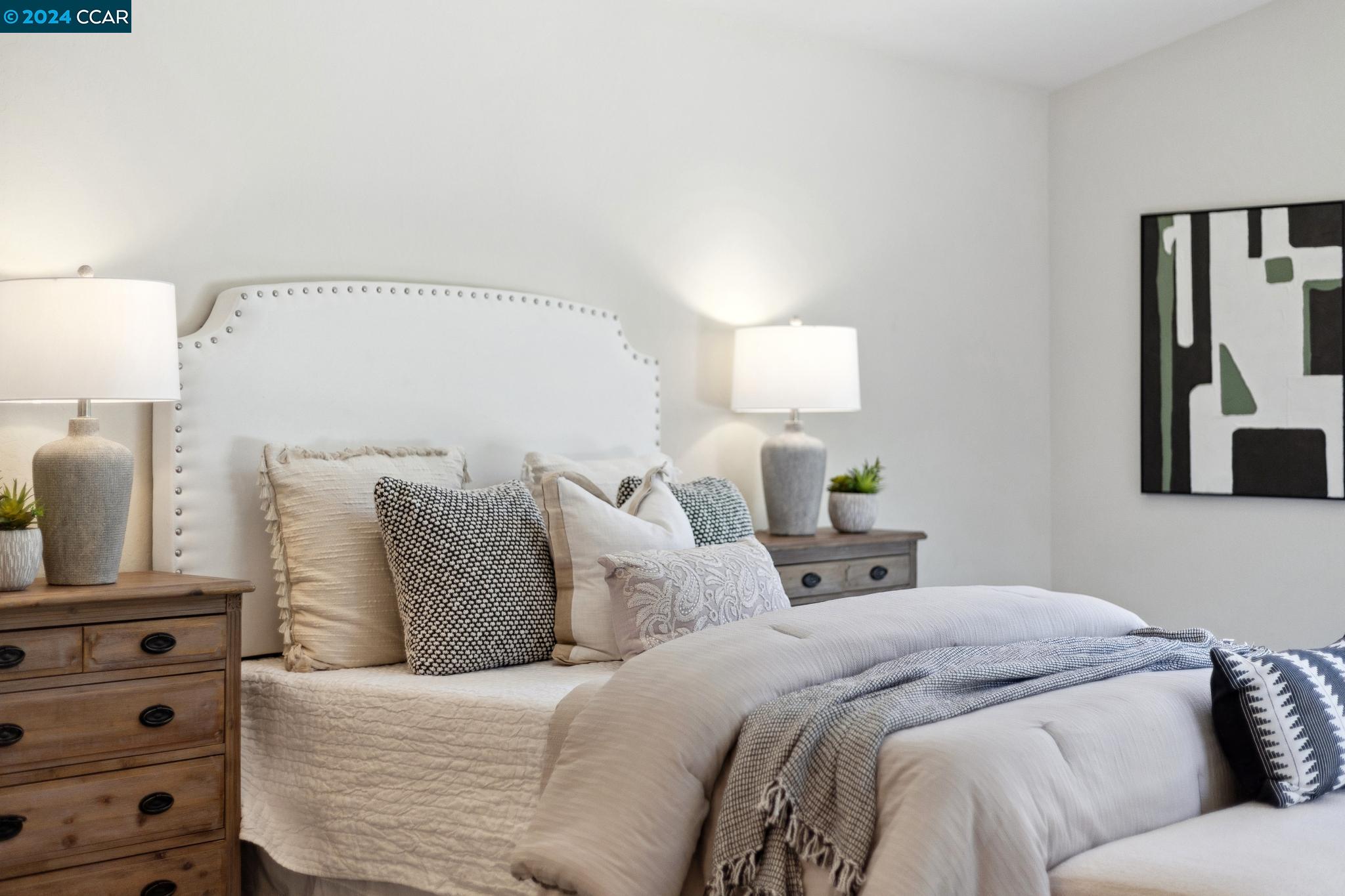 3171 Santa Paula Dr