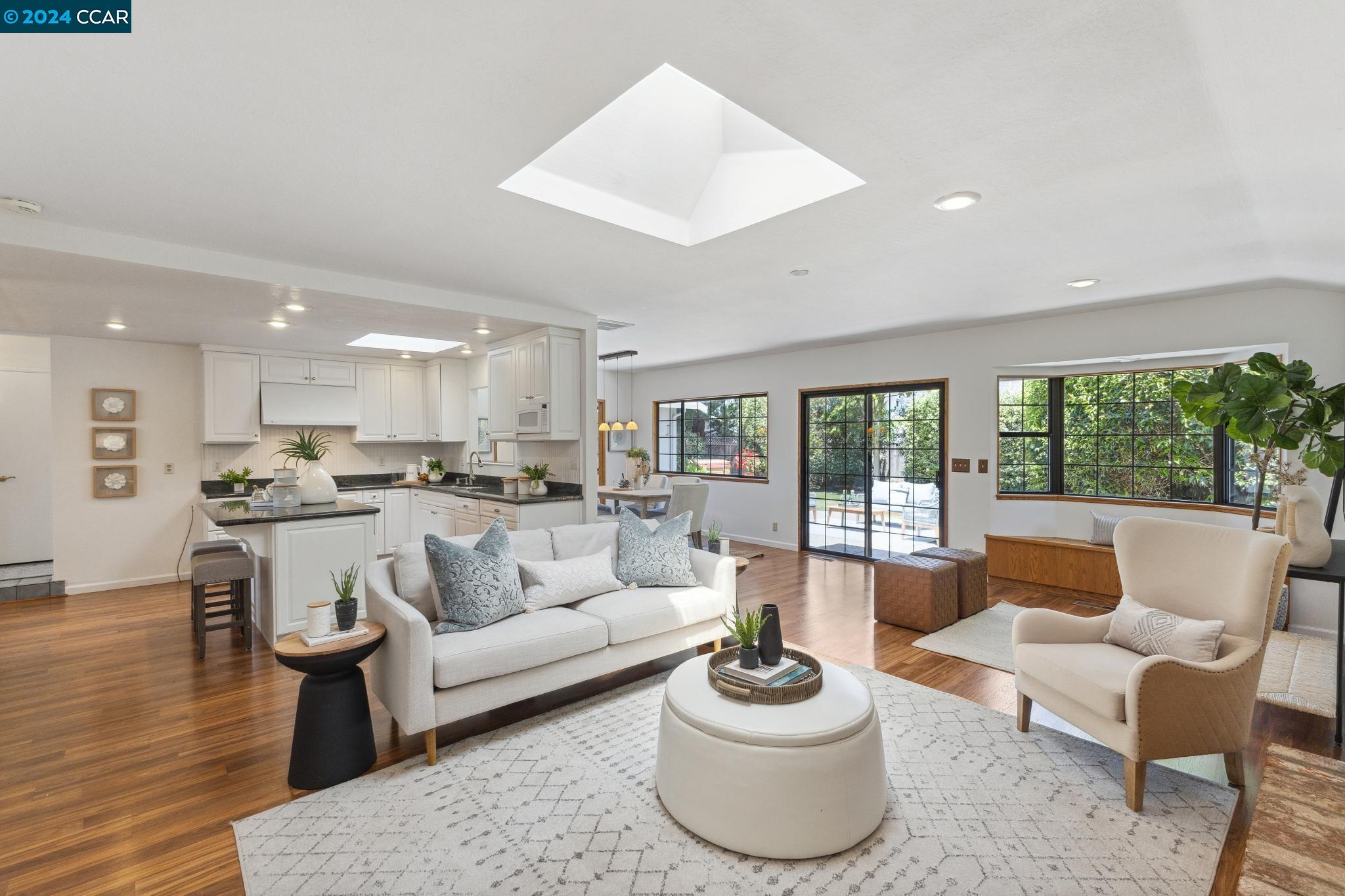3171 Santa Paula Dr