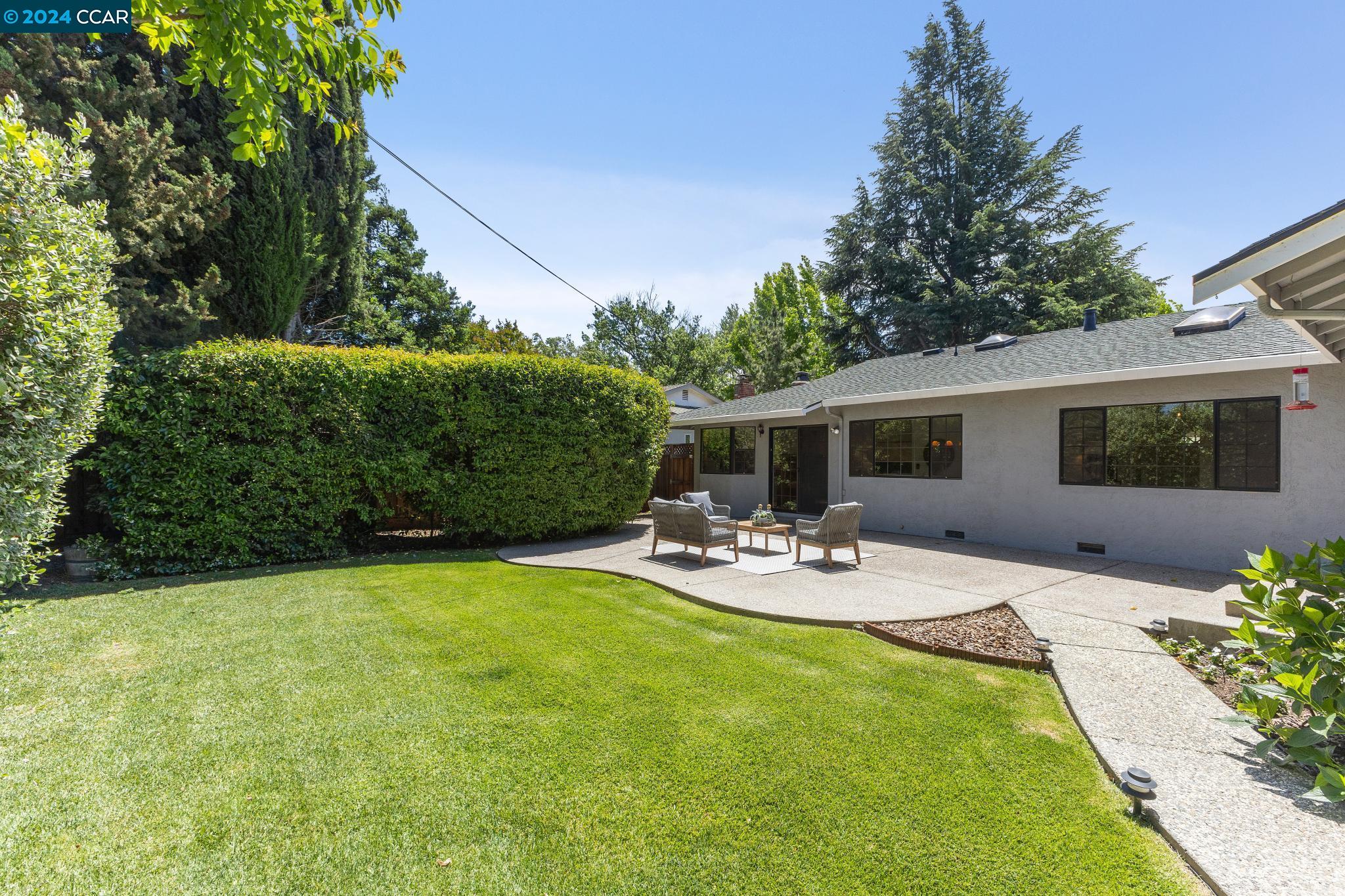 3171 Santa Paula Dr