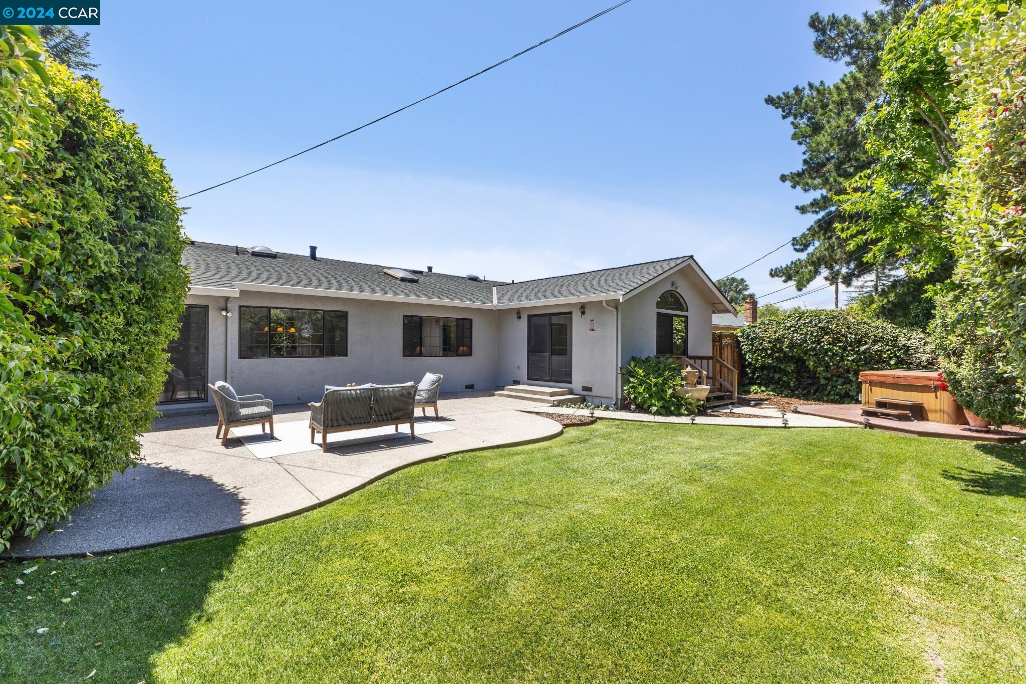 3171 Santa Paula Dr